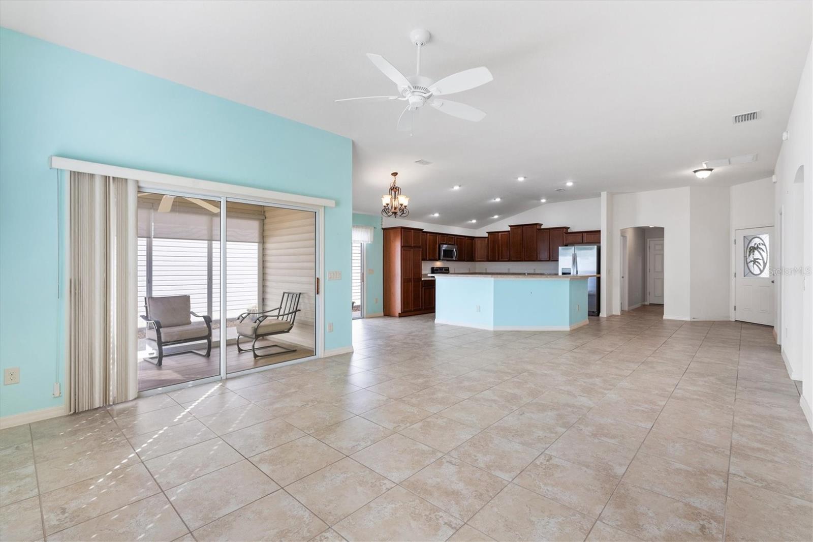 Image 12 of 39 For 2610 Lindewood Street