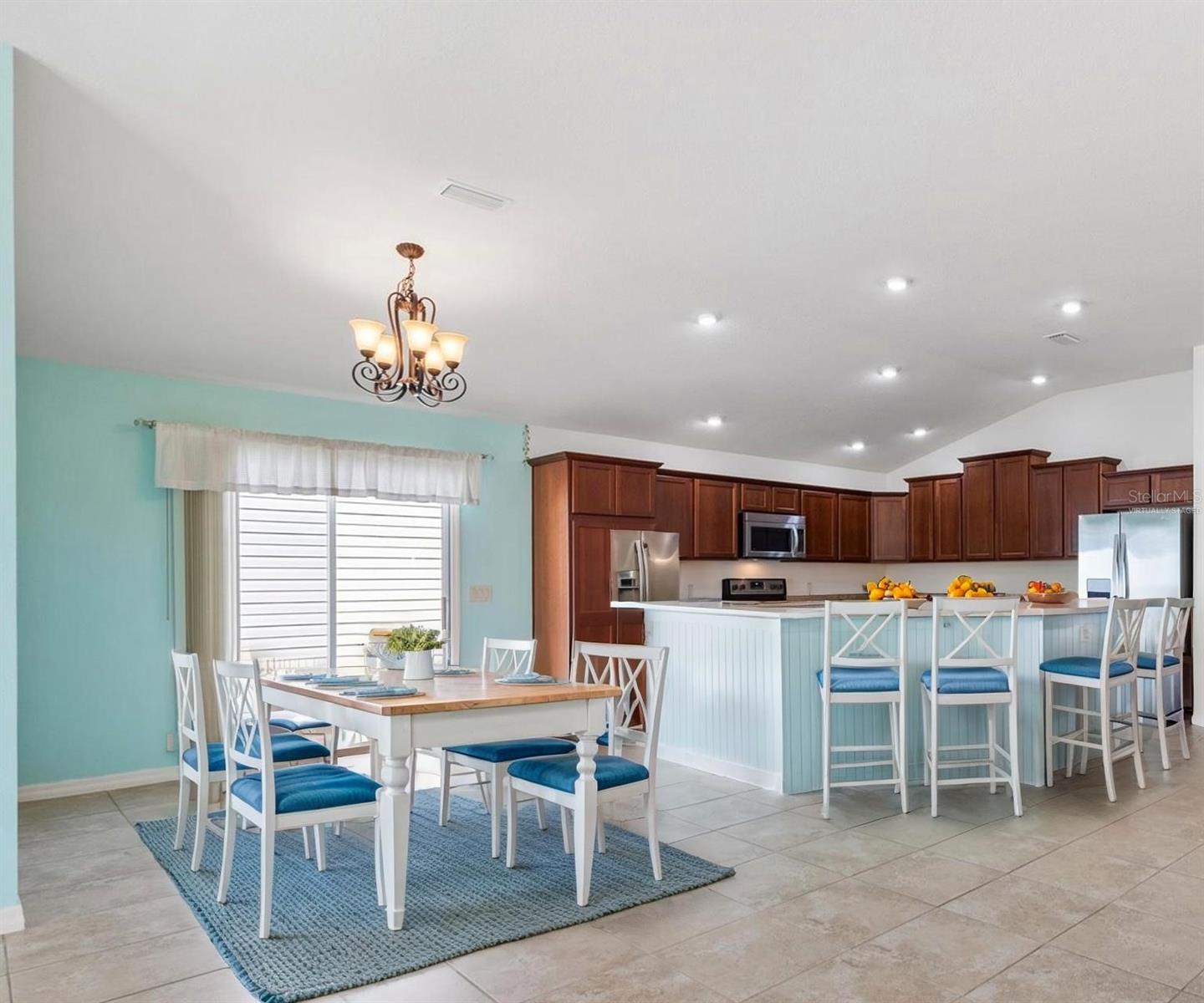 Image 13 of 39 For 2610 Lindewood Street