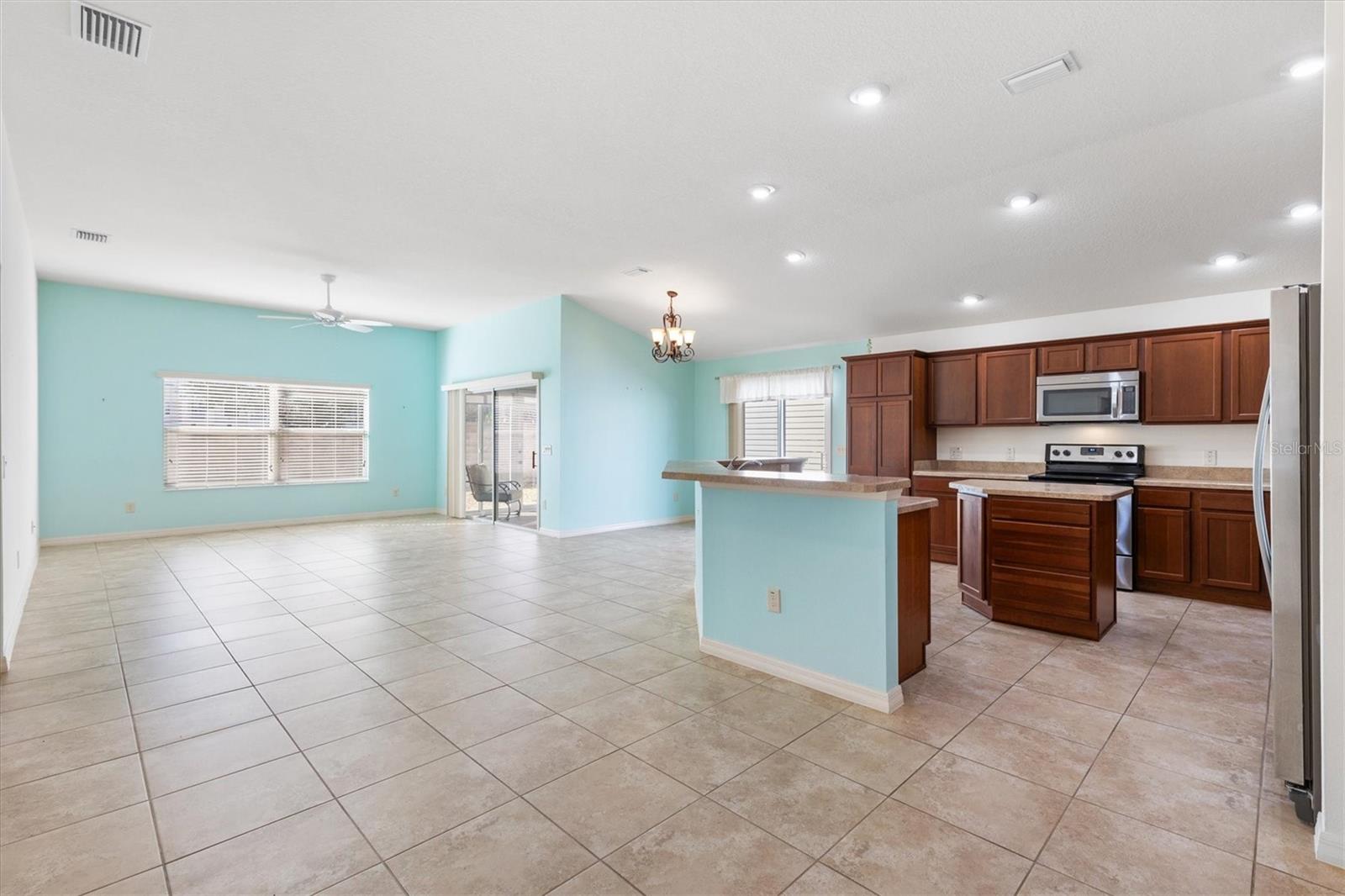 Image 16 of 39 For 2610 Lindewood Street