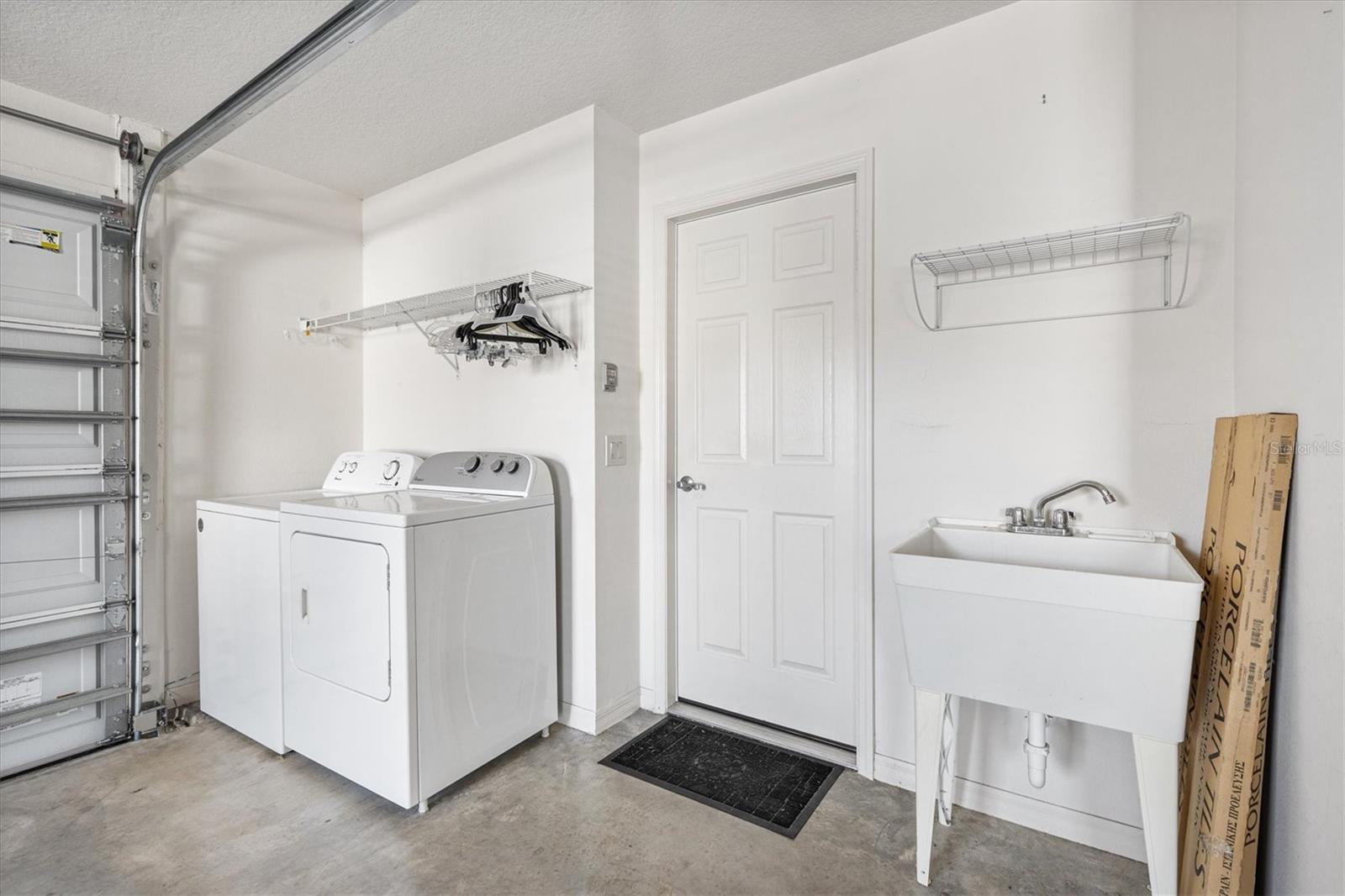 Image 34 of 39 For 2610 Lindewood Street