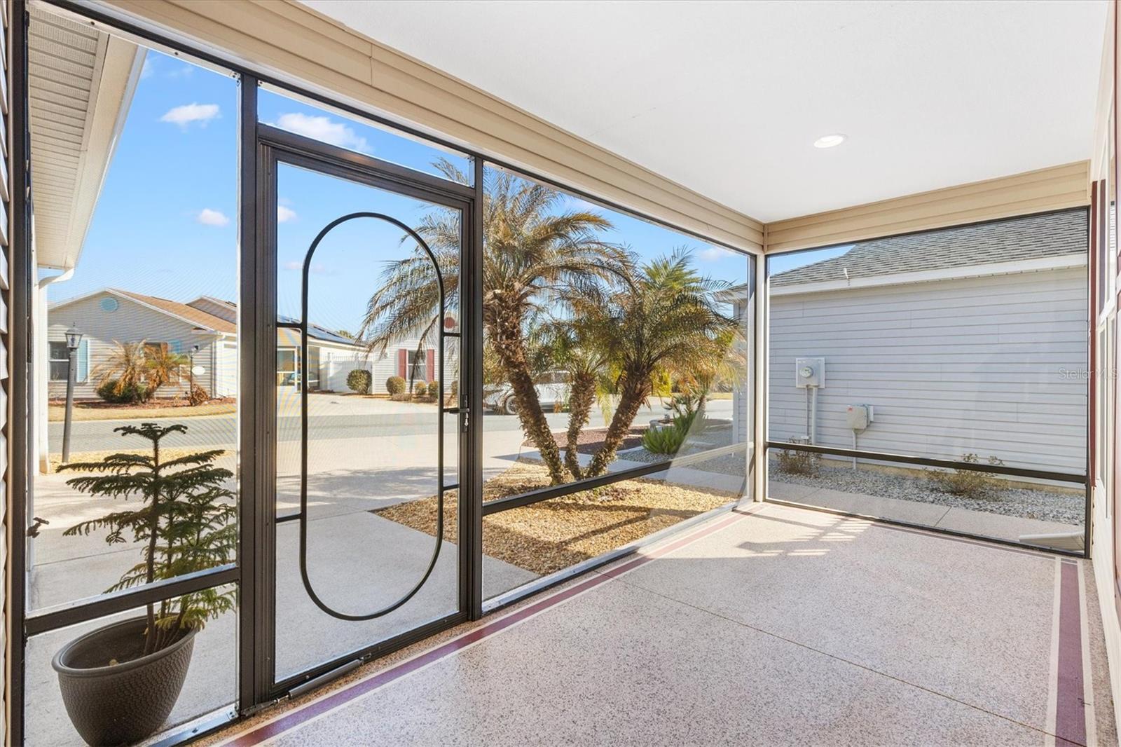 Image 5 of 39 For 2610 Lindewood Street