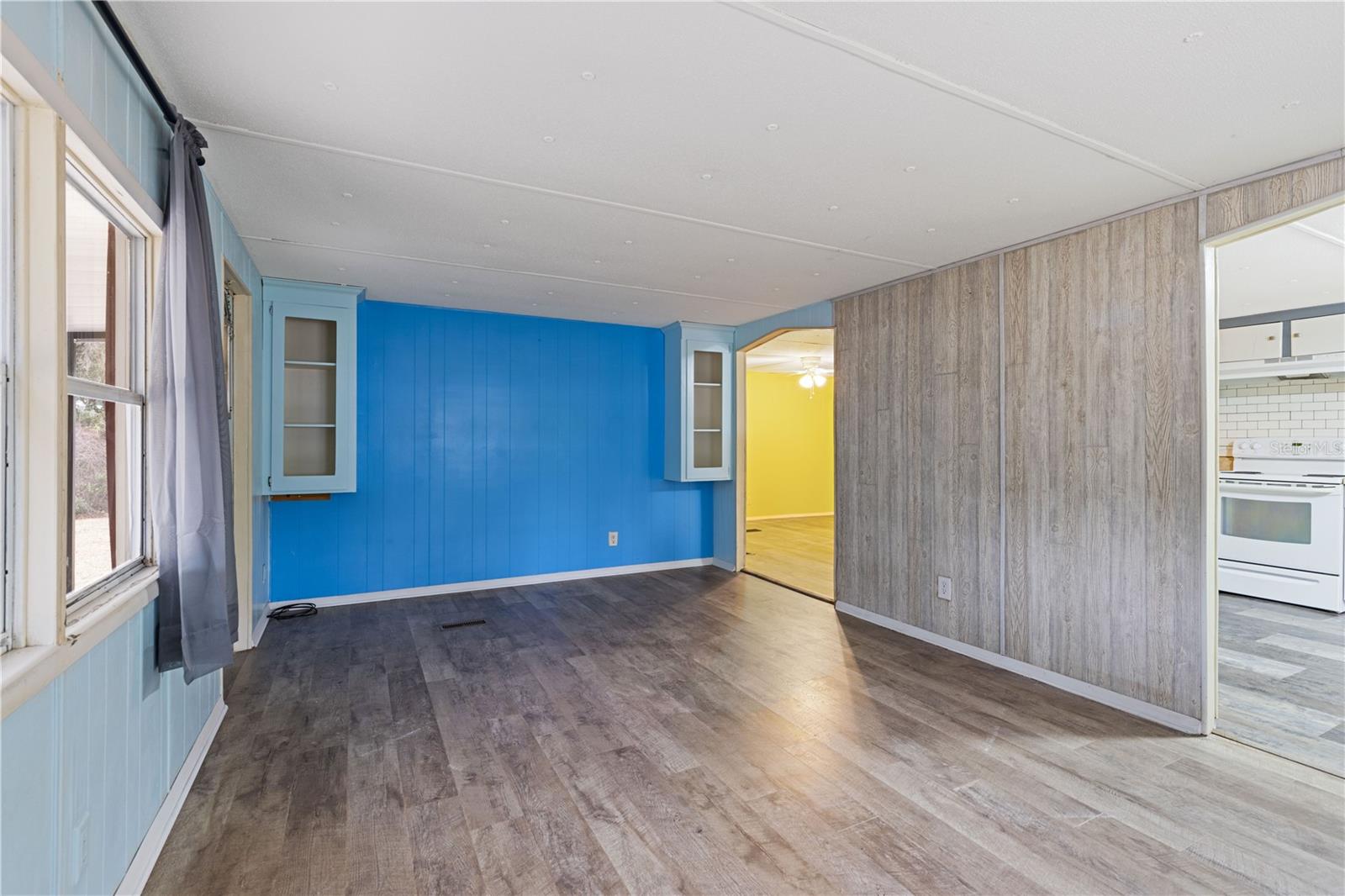 Image 20 of 29 For 16760 102nd Avenue Road