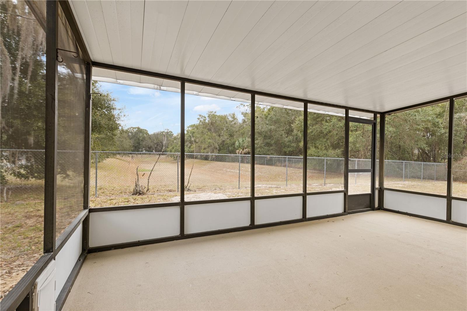 Image 5 of 29 For 16760 102nd Avenue Road