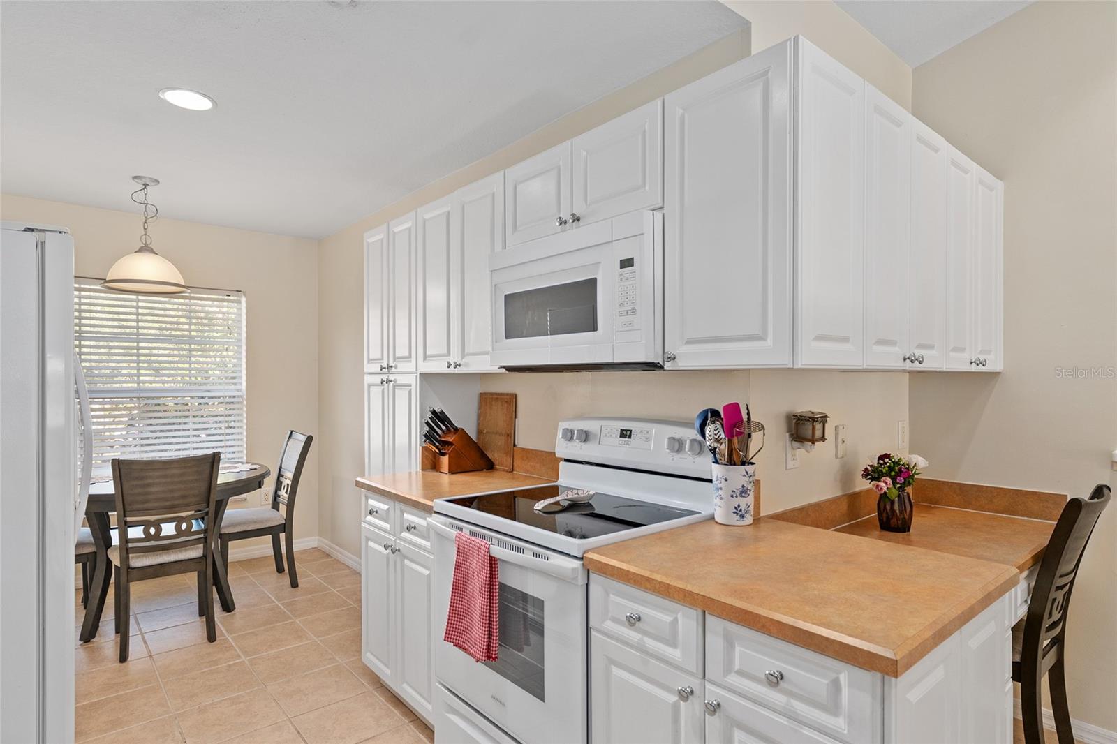 Image 16 of 42 For 5436 Admiral Way 2