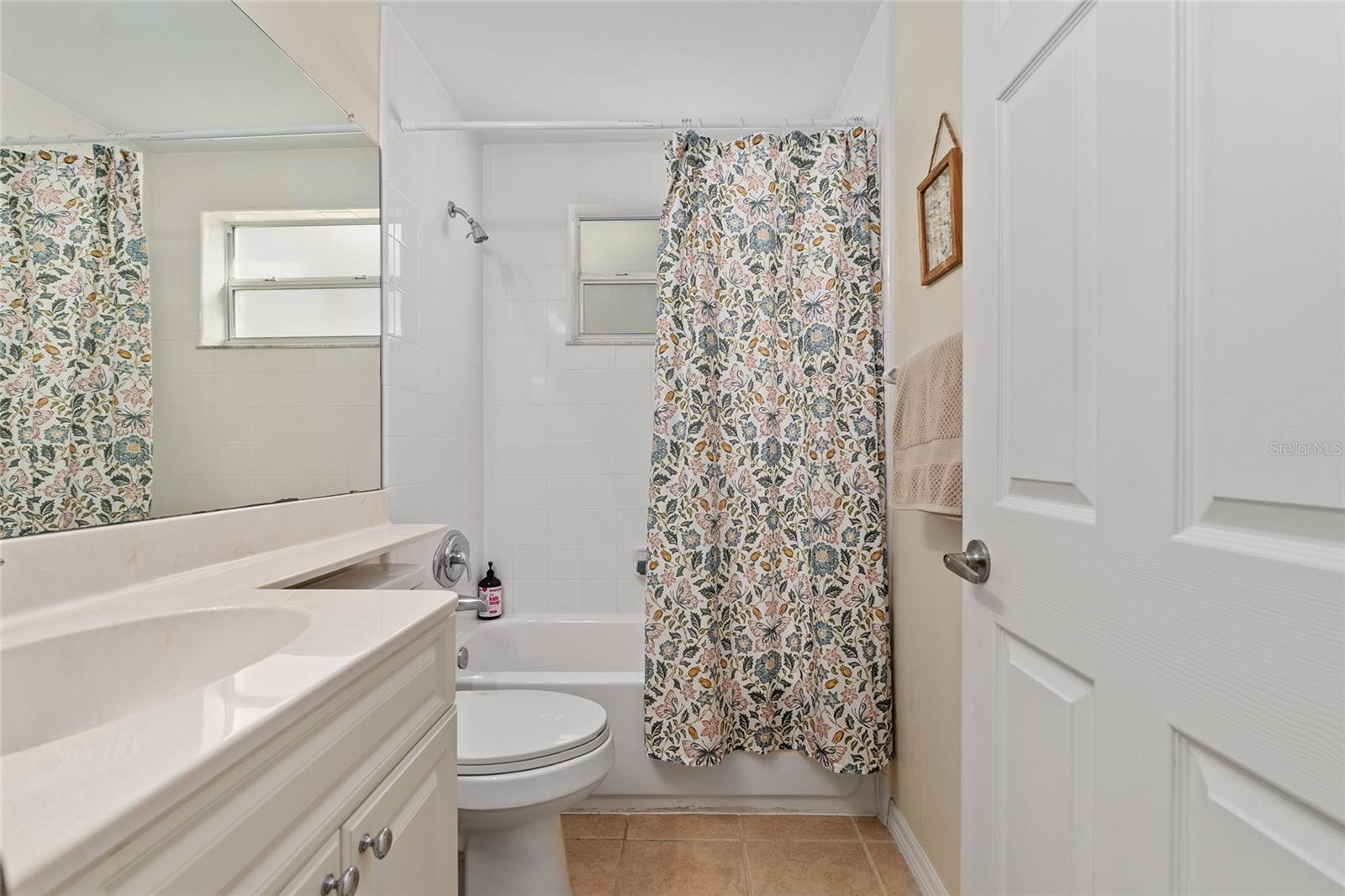 Image 28 of 42 For 5436 Admiral Way 2