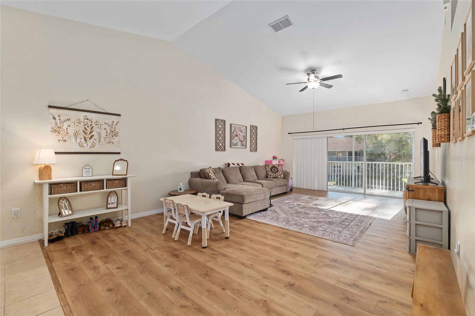 Image 8 of 42 For 5436 Admiral Way 2