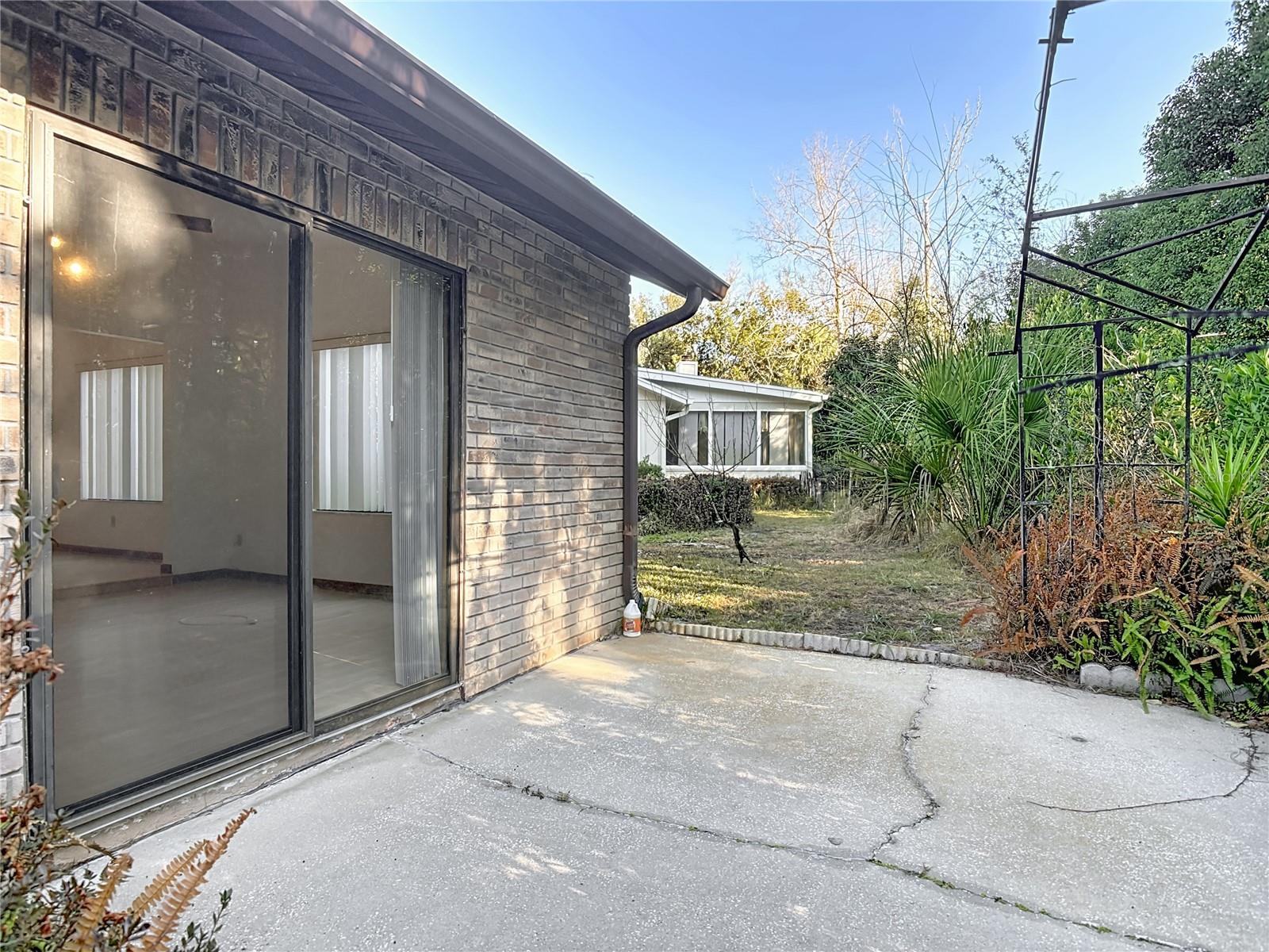 Image 37 of 45 For 65 Elmwood Trail