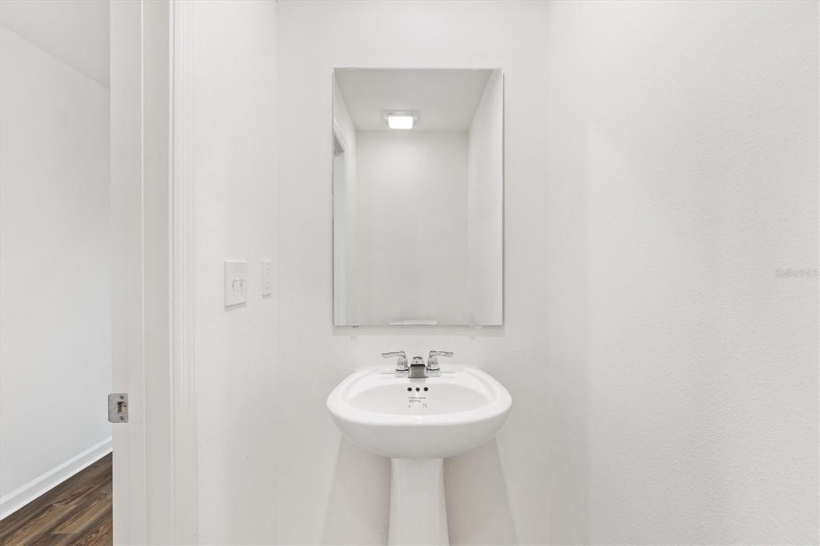 Image 12 of 27 For 1941 Iowa Drive