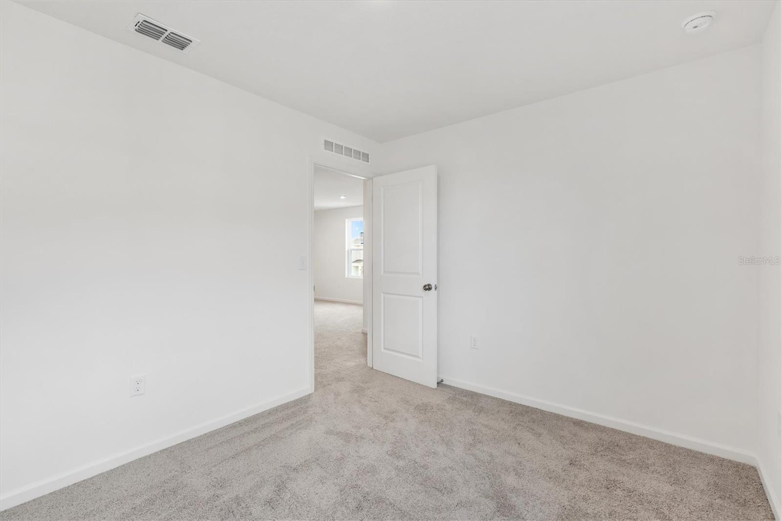 Image 20 of 27 For 1941 Iowa Drive