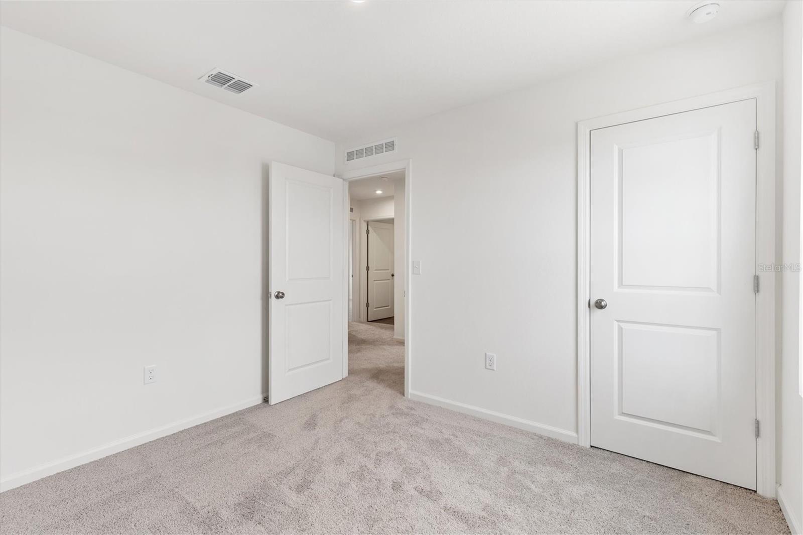 Image 23 of 27 For 1941 Iowa Drive