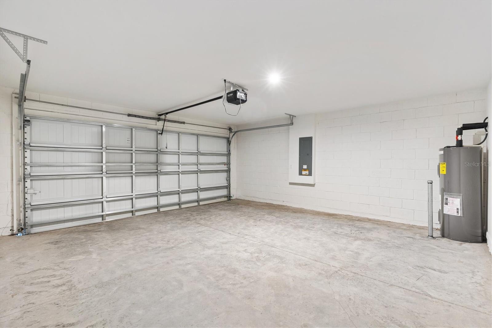 Image 25 of 27 For 1941 Iowa Drive