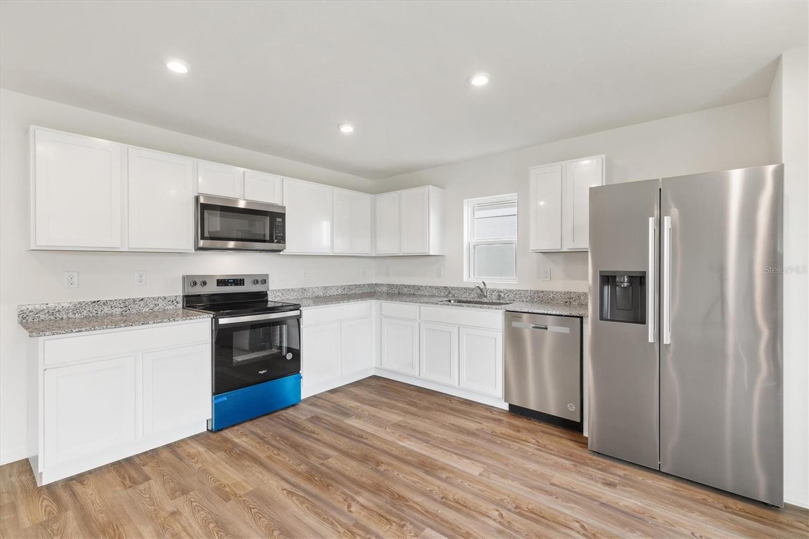 Image 9 of 27 For 1941 Iowa Drive