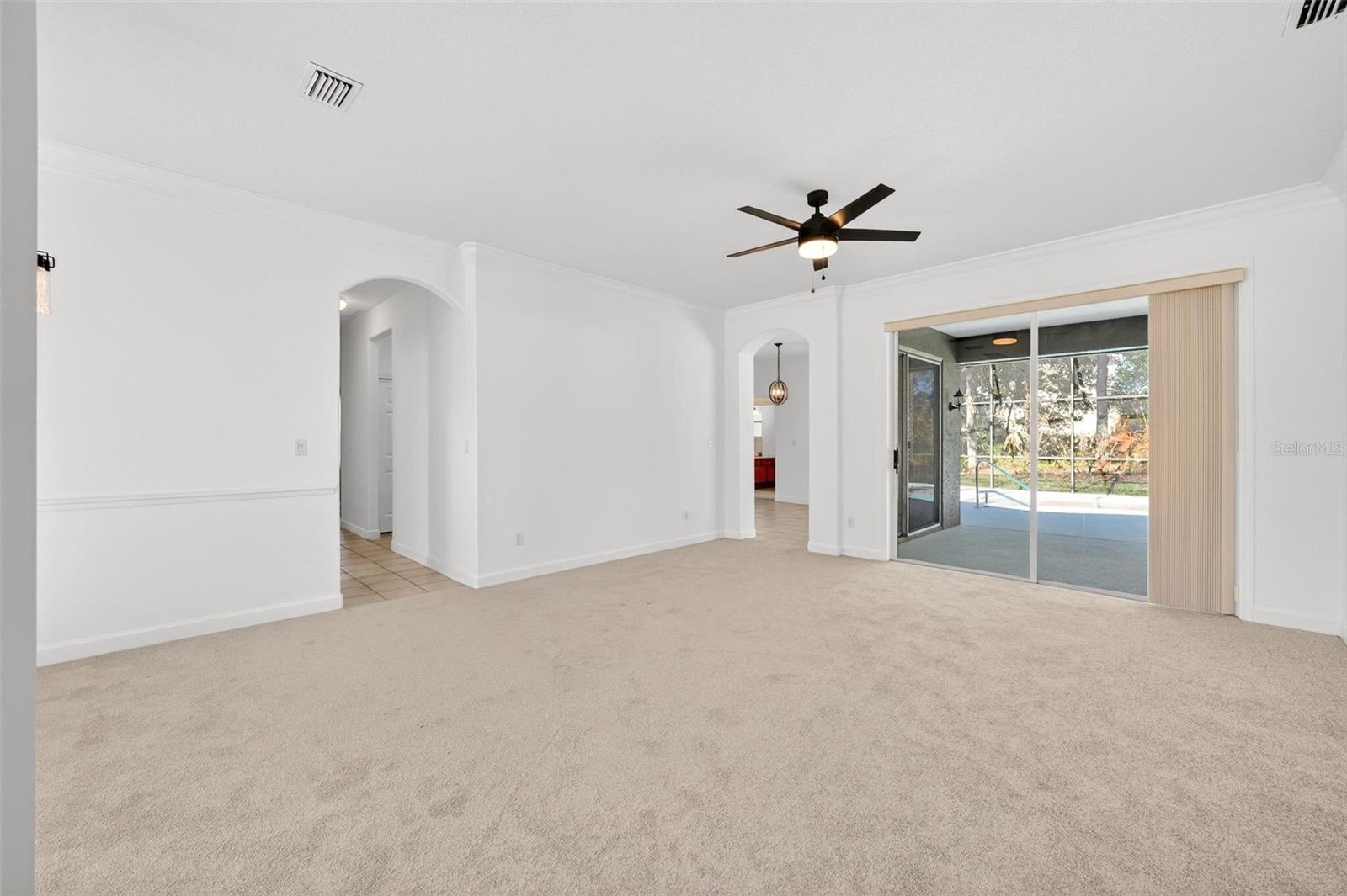 Image 10 of 97 For 19337 Spring Oak Drive