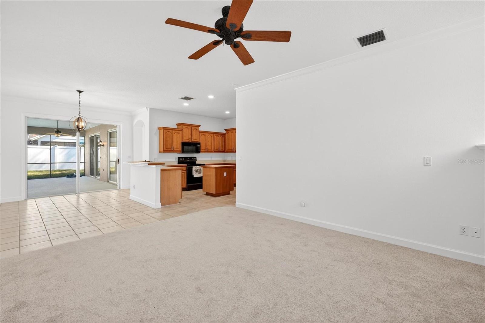 Image 23 of 97 For 19337 Spring Oak Drive