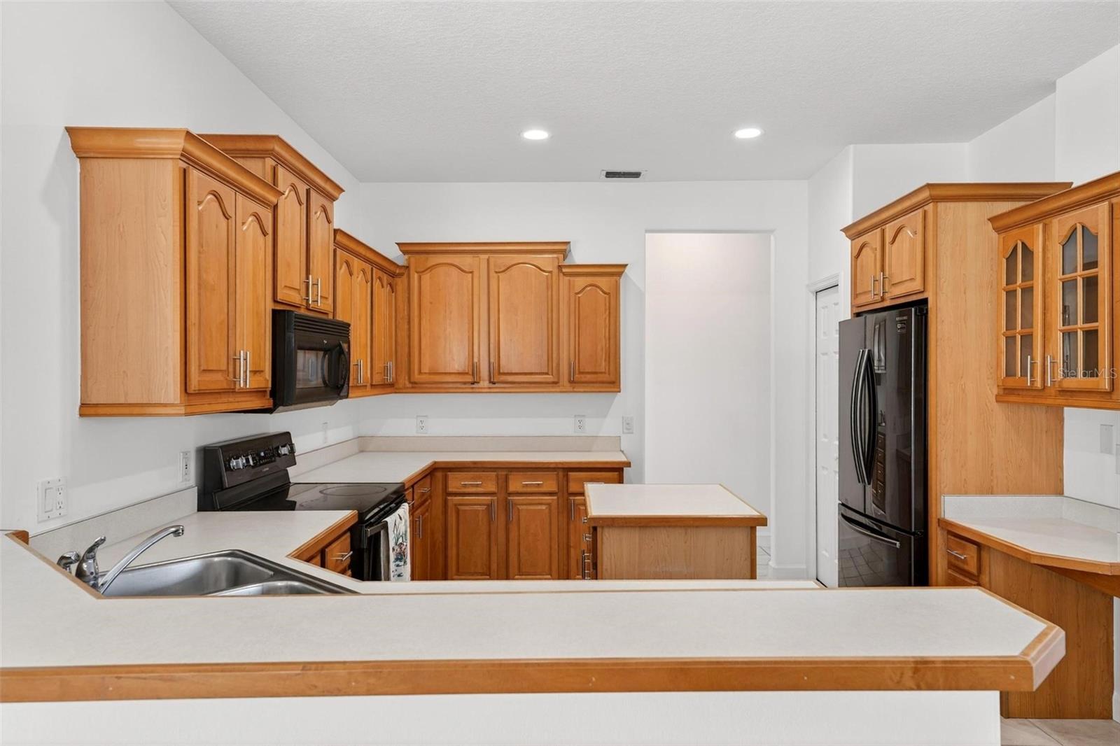 Image 25 of 97 For 19337 Spring Oak Drive