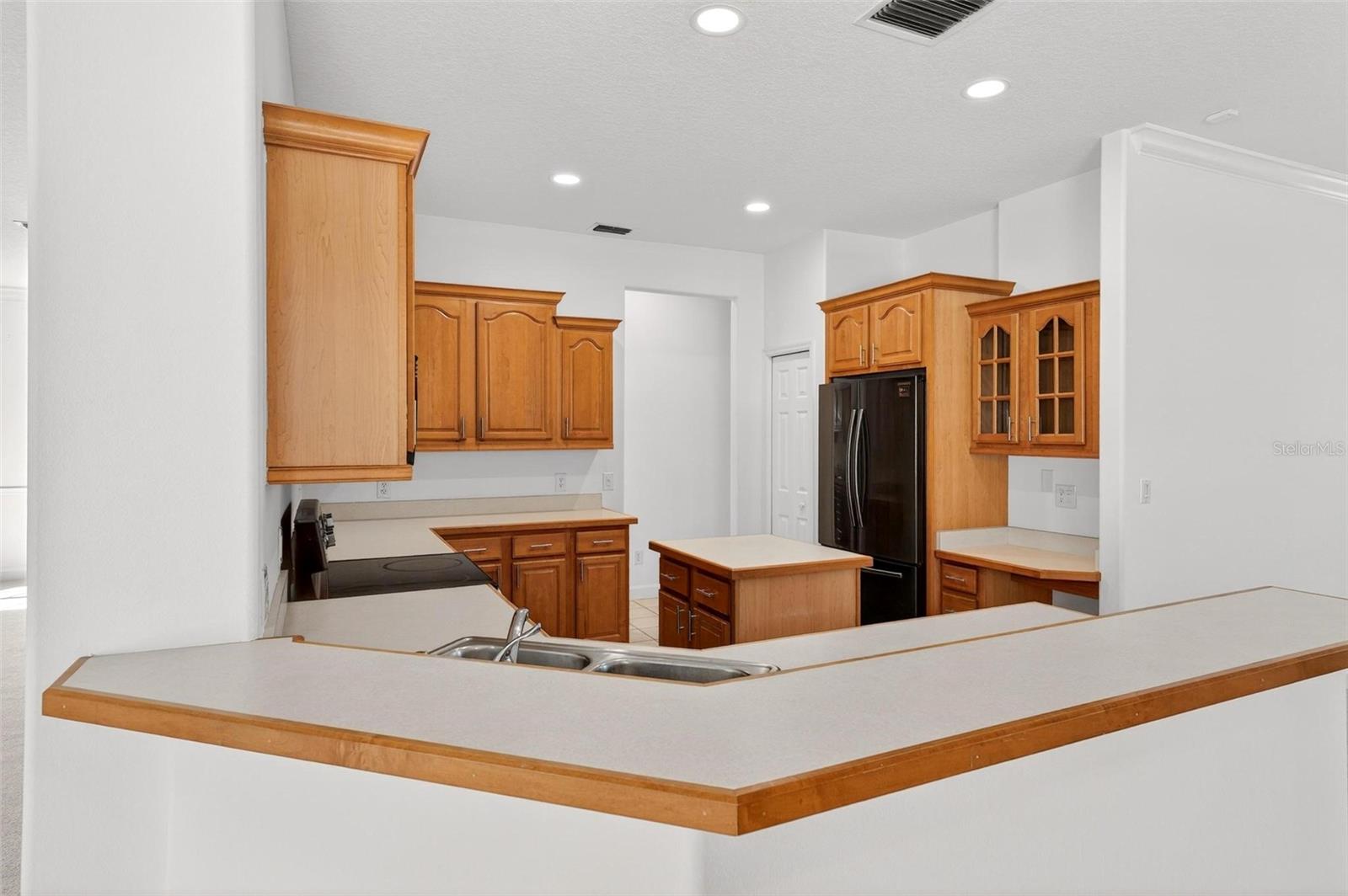 Image 26 of 97 For 19337 Spring Oak Drive