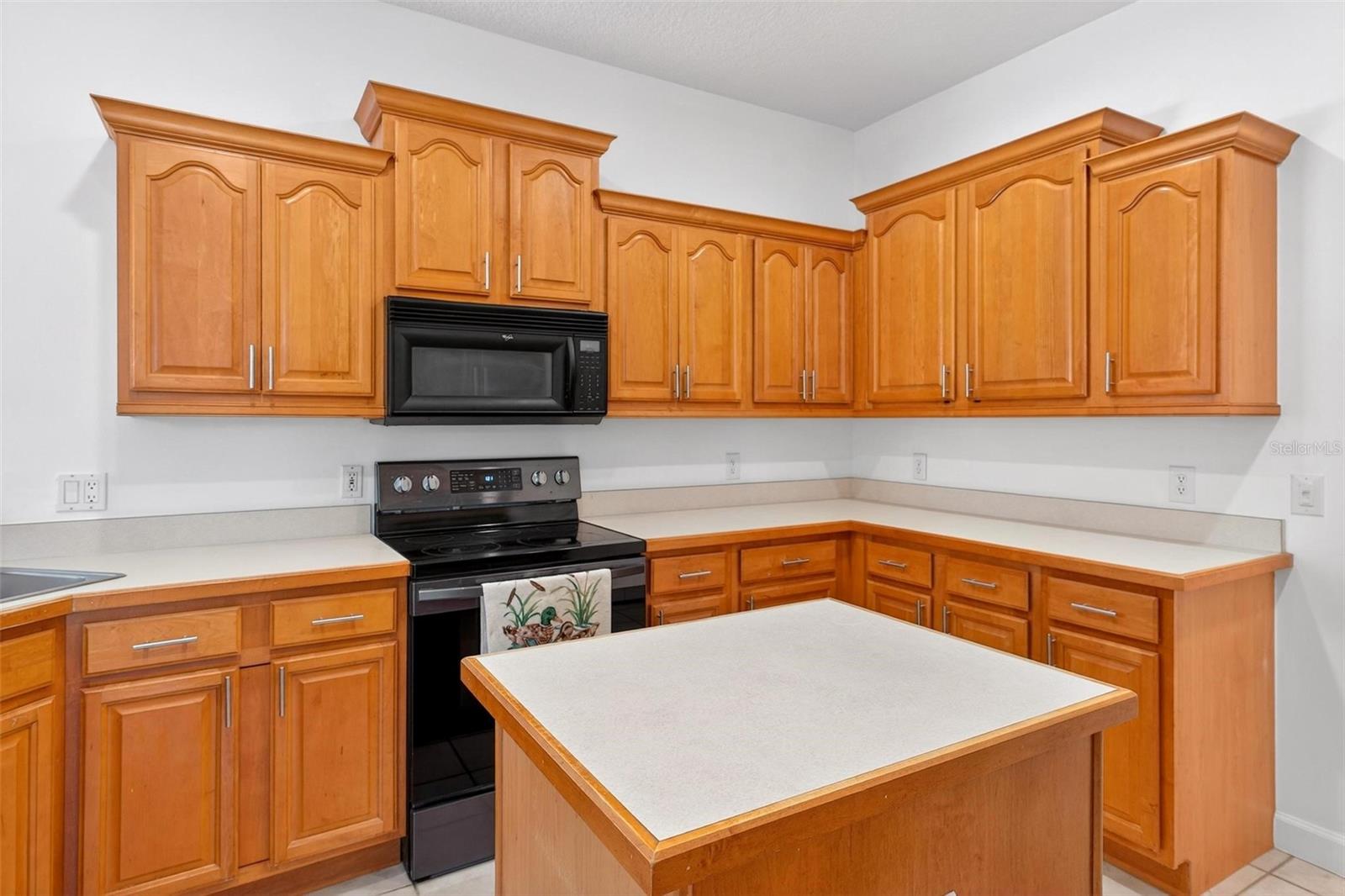 Image 27 of 97 For 19337 Spring Oak Drive