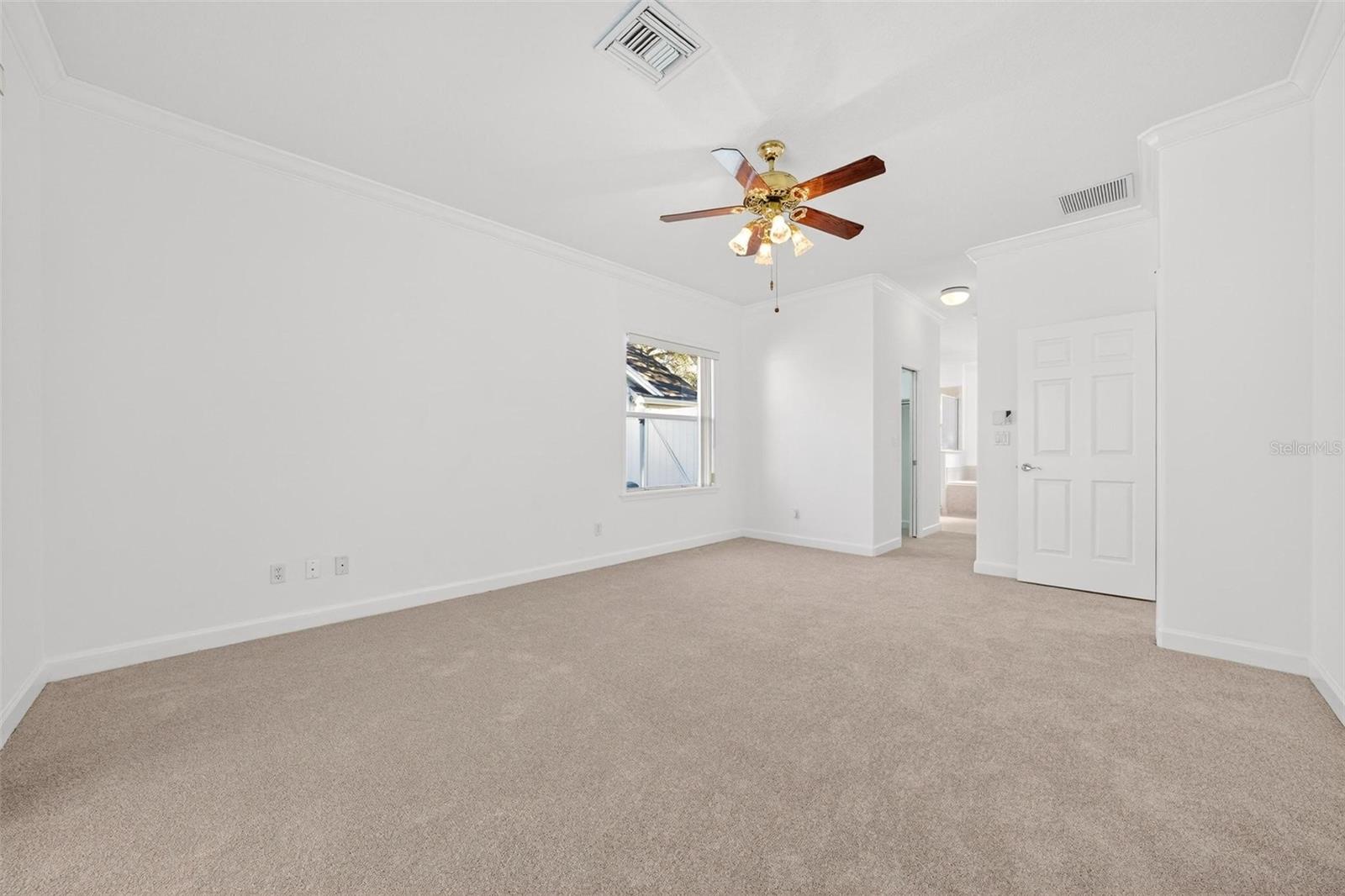 Image 44 of 97 For 19337 Spring Oak Drive