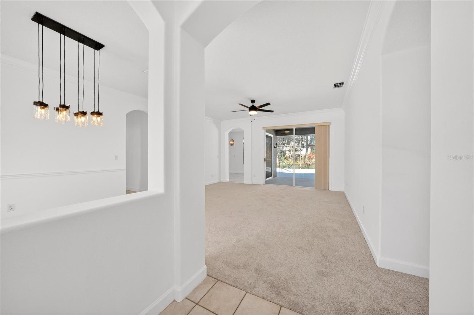 Image 5 of 97 For 19337 Spring Oak Drive