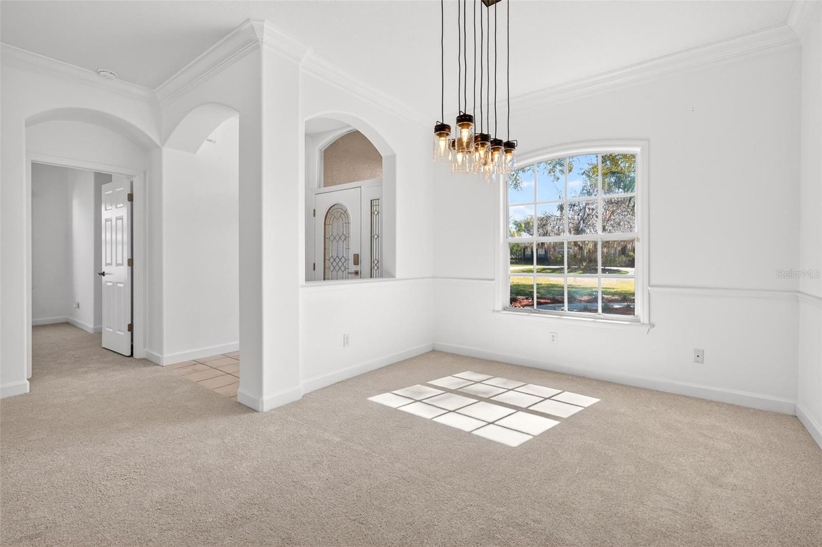 Image 6 of 97 For 19337 Spring Oak Drive