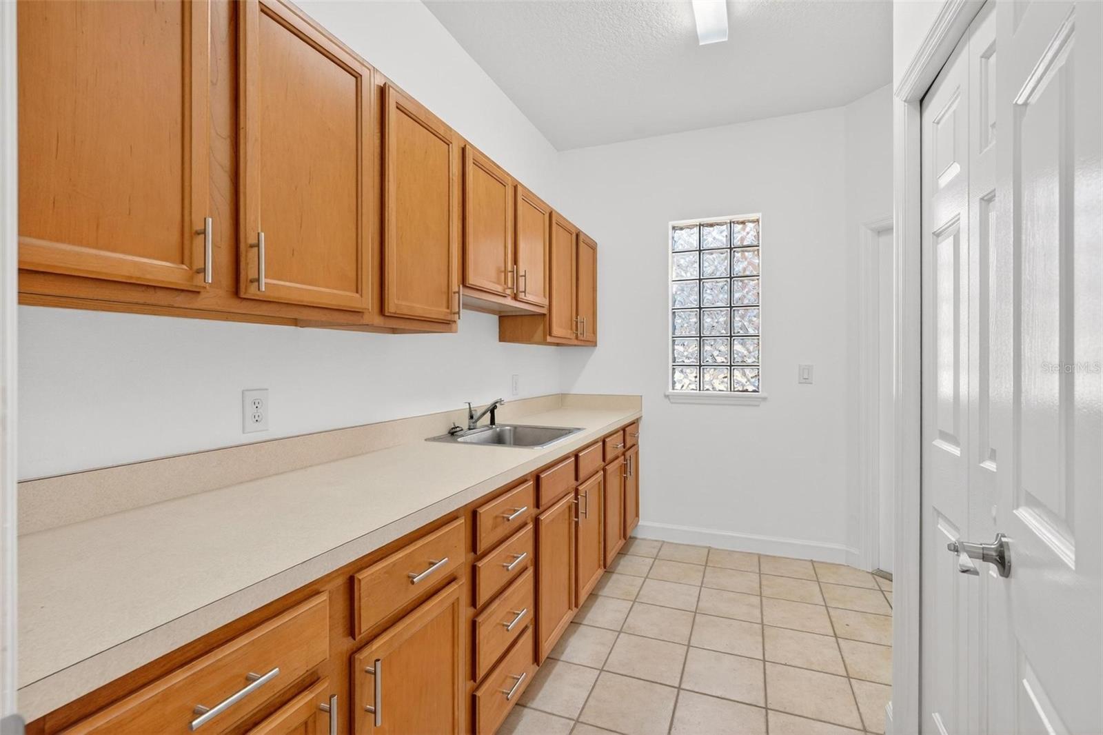 Image 66 of 97 For 19337 Spring Oak Drive