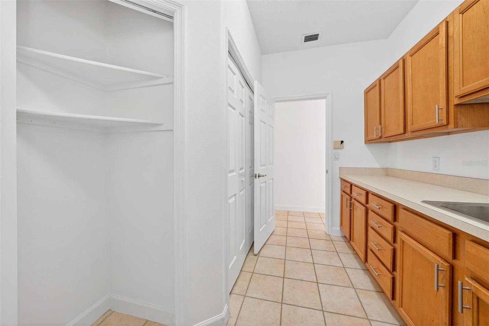 Image 68 of 97 For 19337 Spring Oak Drive