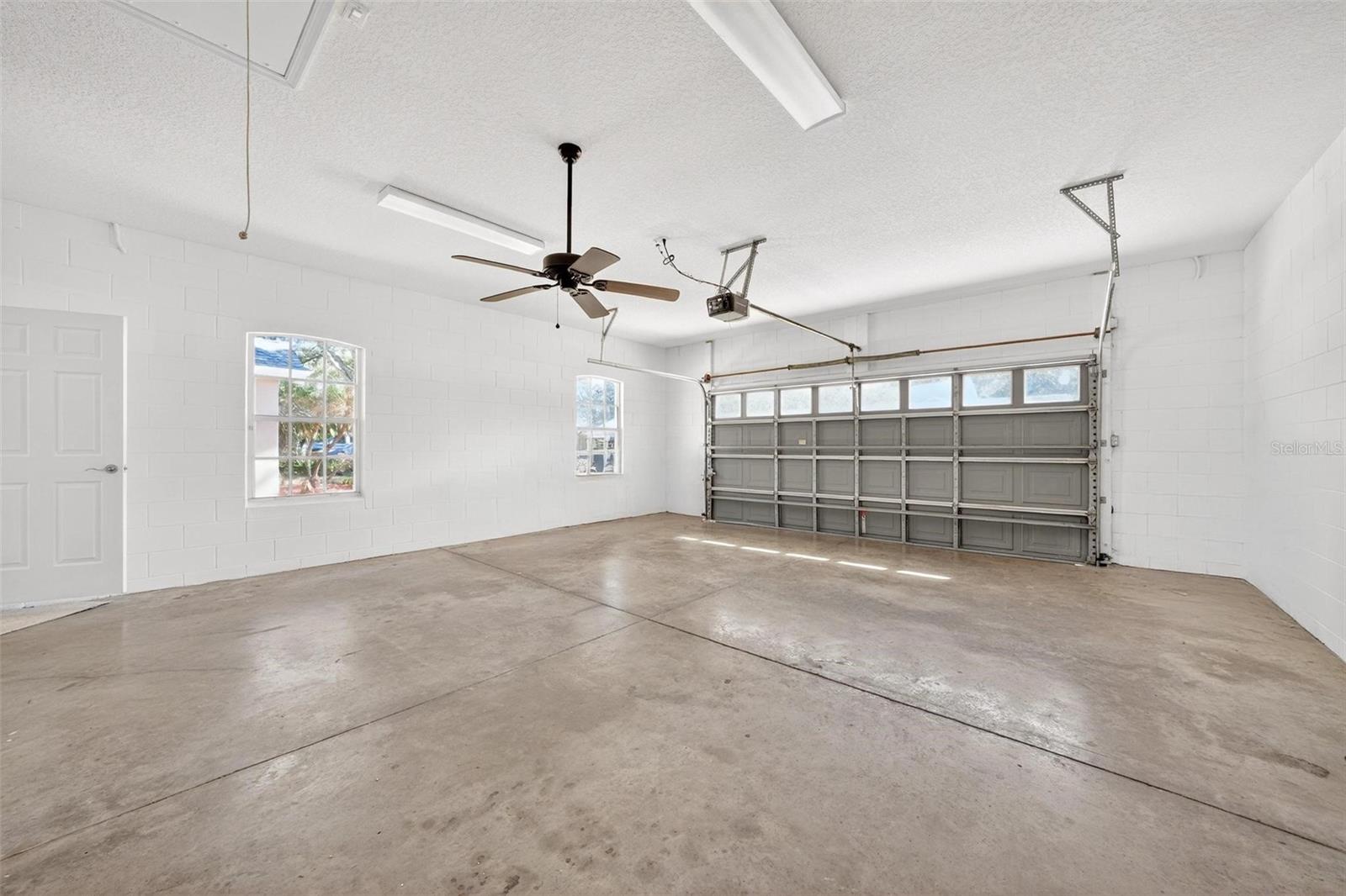 Image 72 of 97 For 19337 Spring Oak Drive