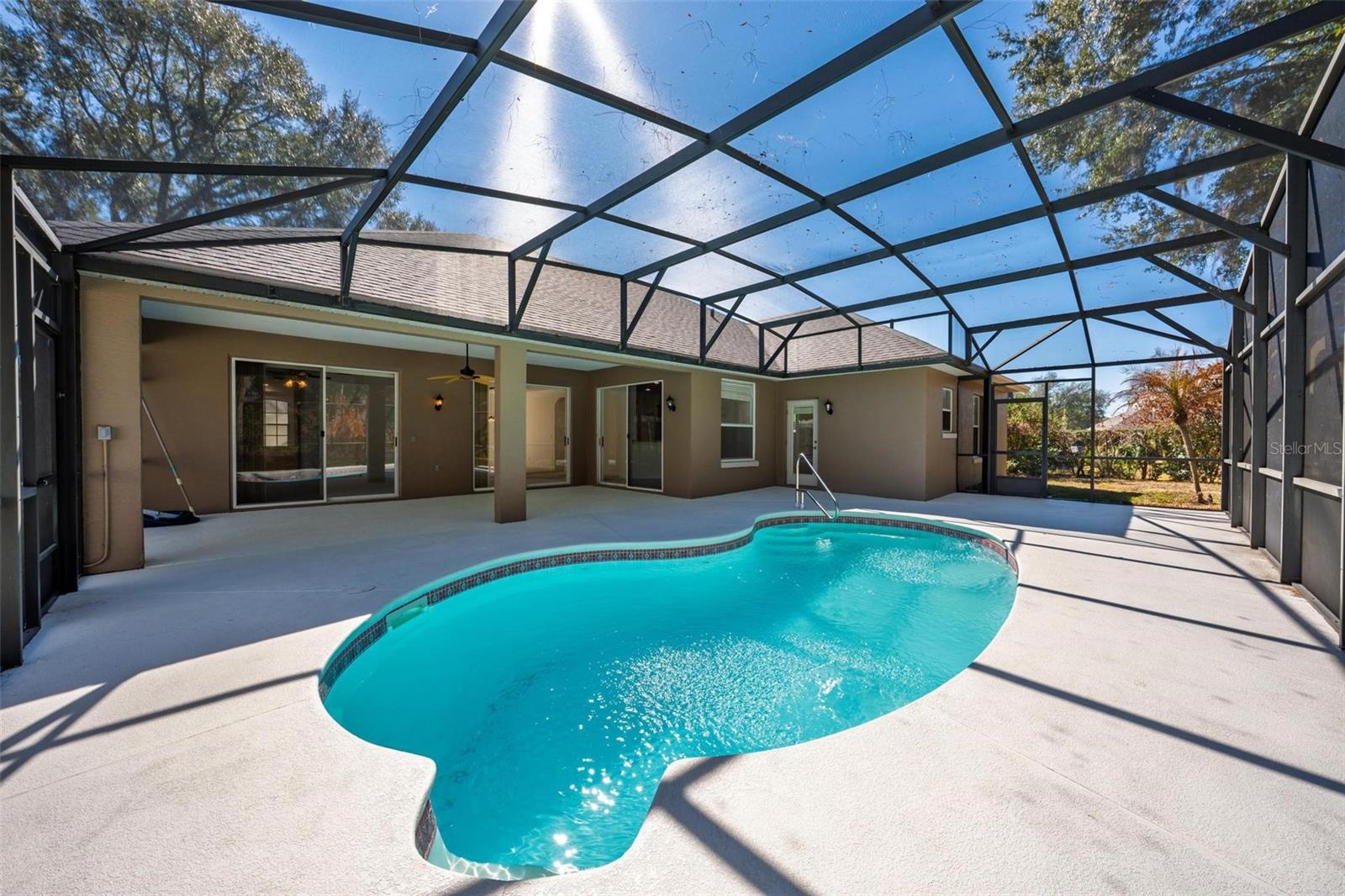 Image 76 of 97 For 19337 Spring Oak Drive