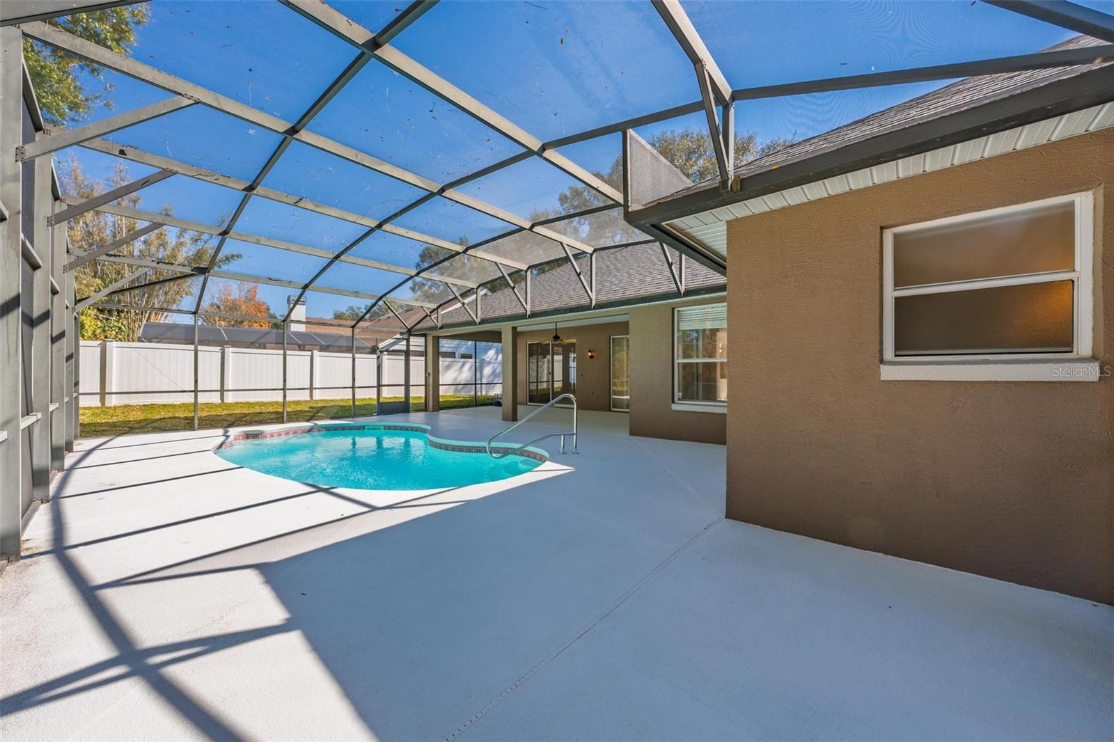 Image 77 of 97 For 19337 Spring Oak Drive