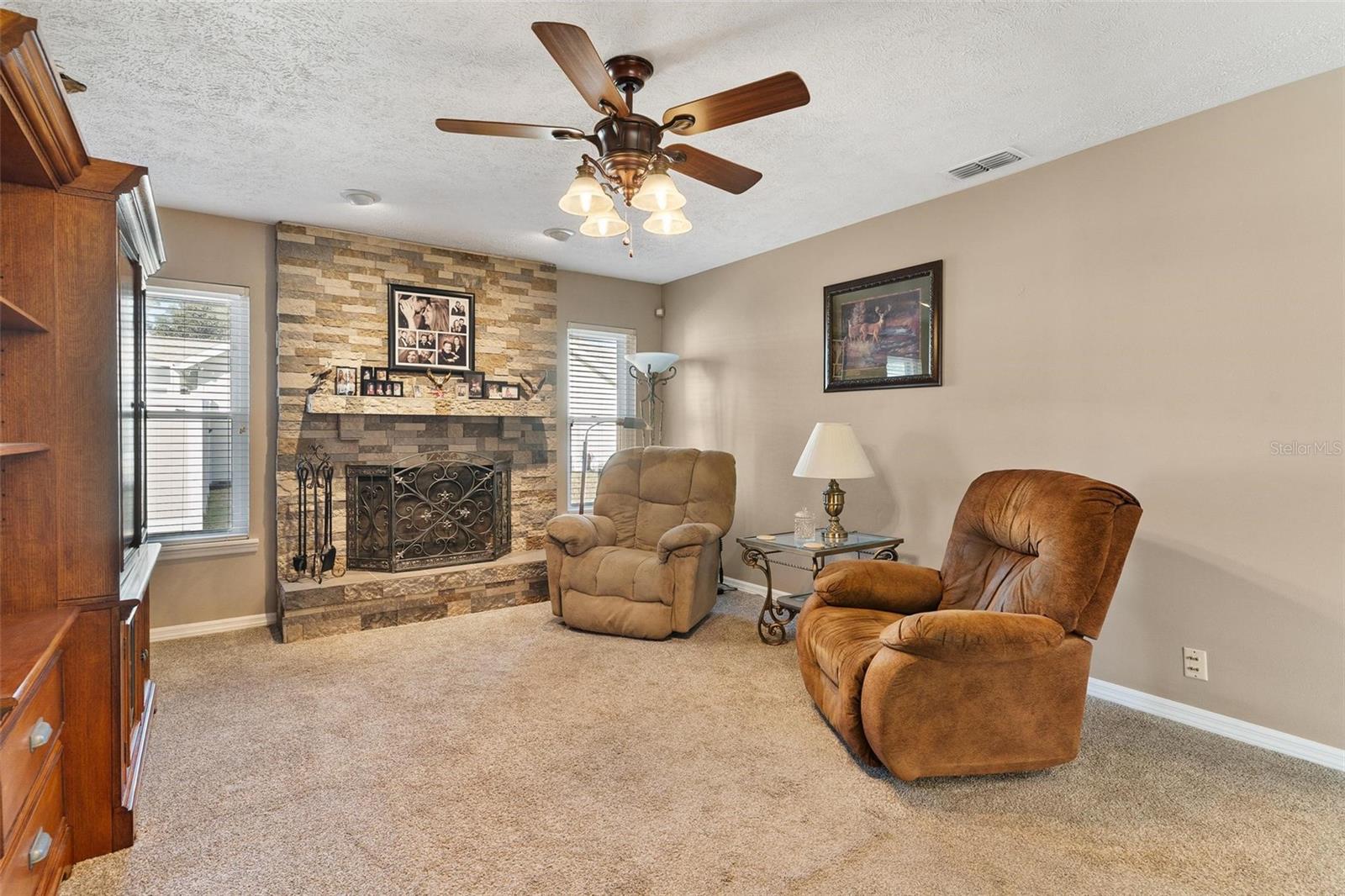 Listing photo id 19 for 450 55th Street