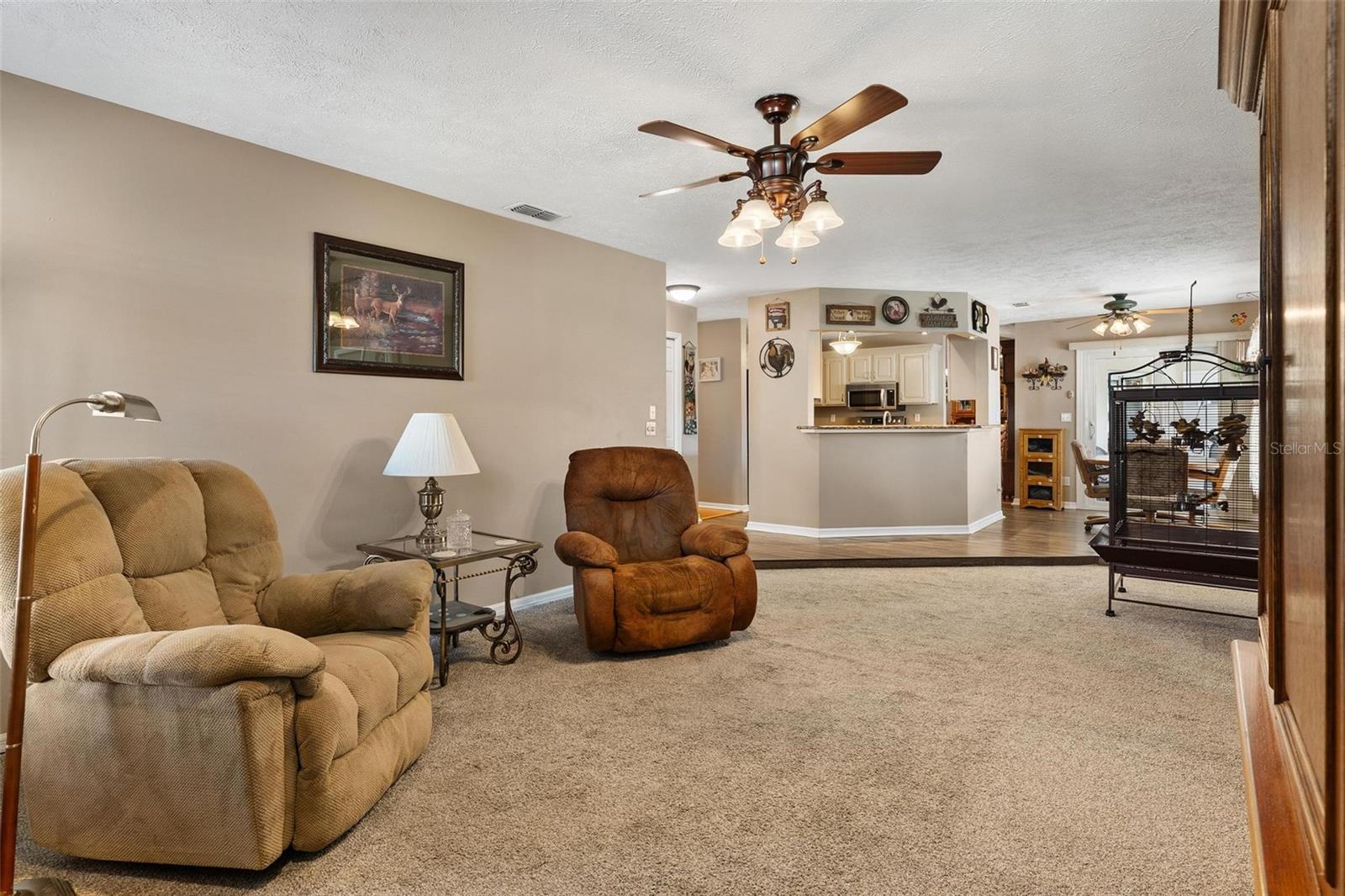 Listing photo id 20 for 450 55th Street