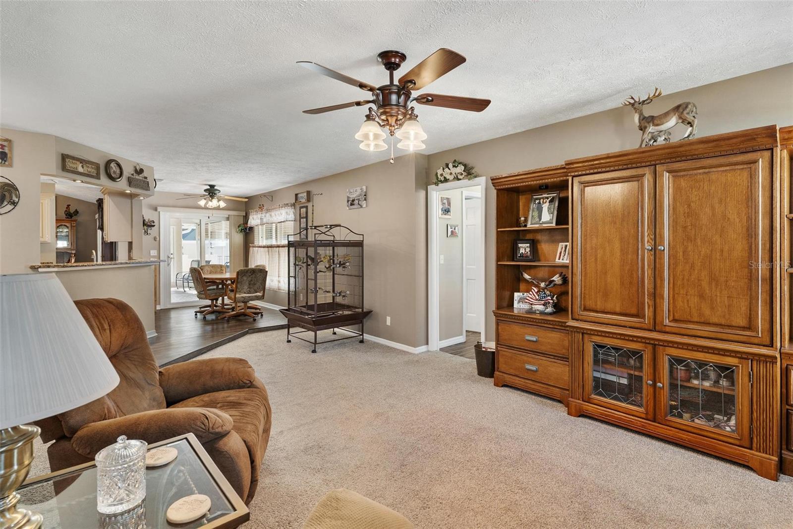 Listing photo id 21 for 450 55th Street