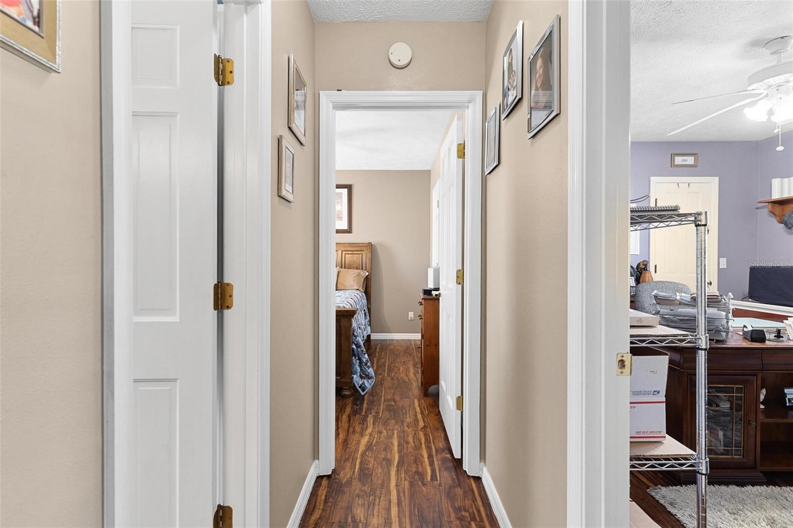 Listing photo id 28 for 450 55th Street