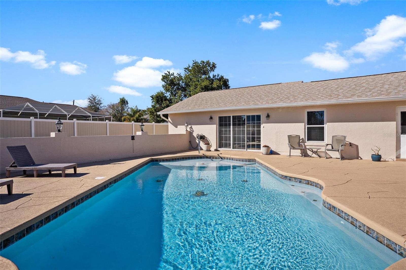 Listing photo id 41 for 450 55th Street