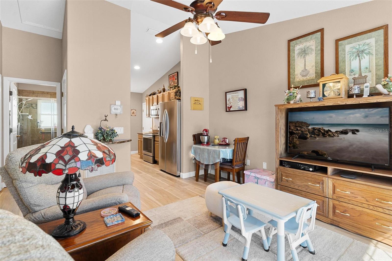 Listing photo id 45 for 450 55th Street