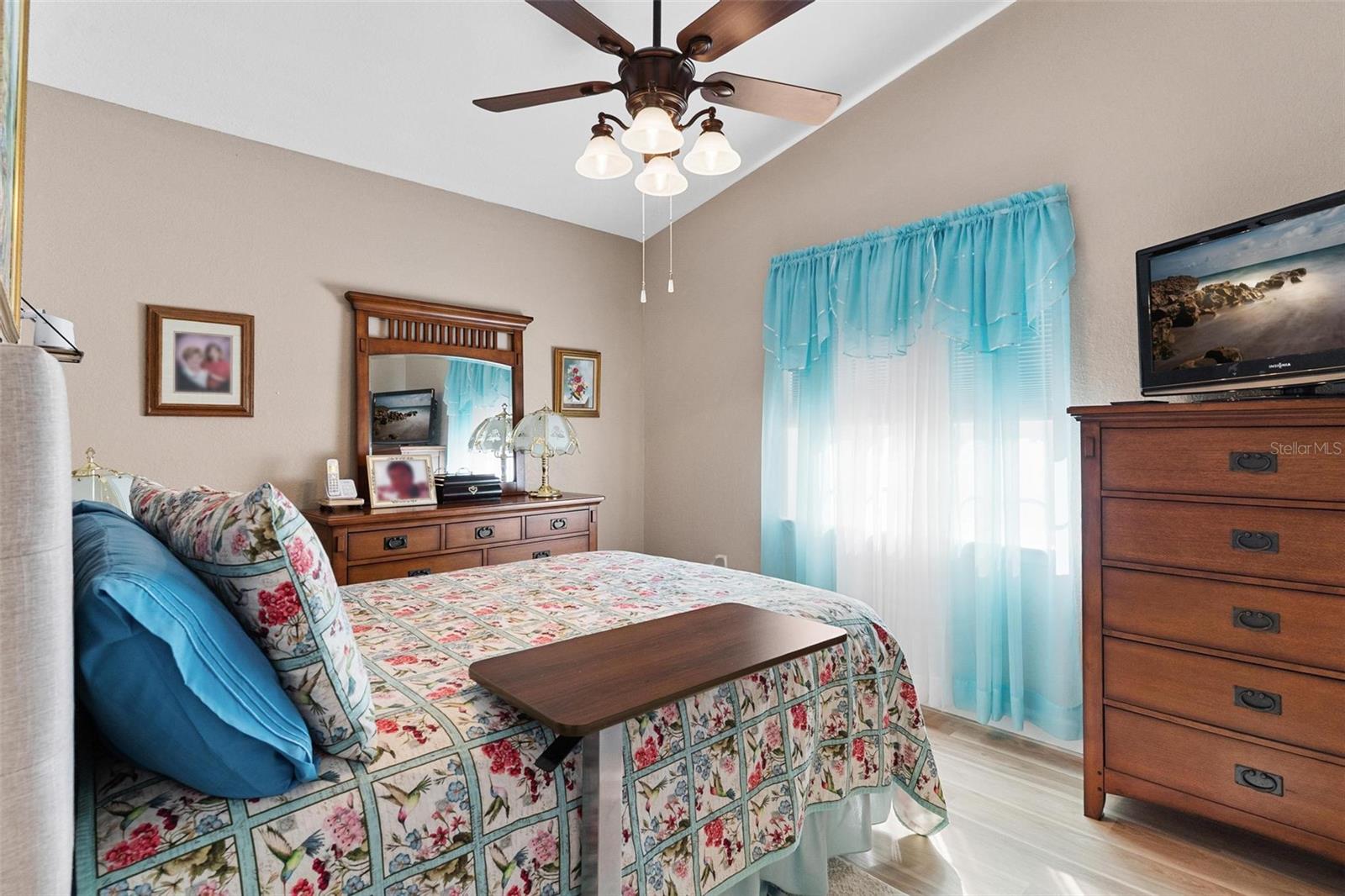 Listing photo id 51 for 450 55th Street