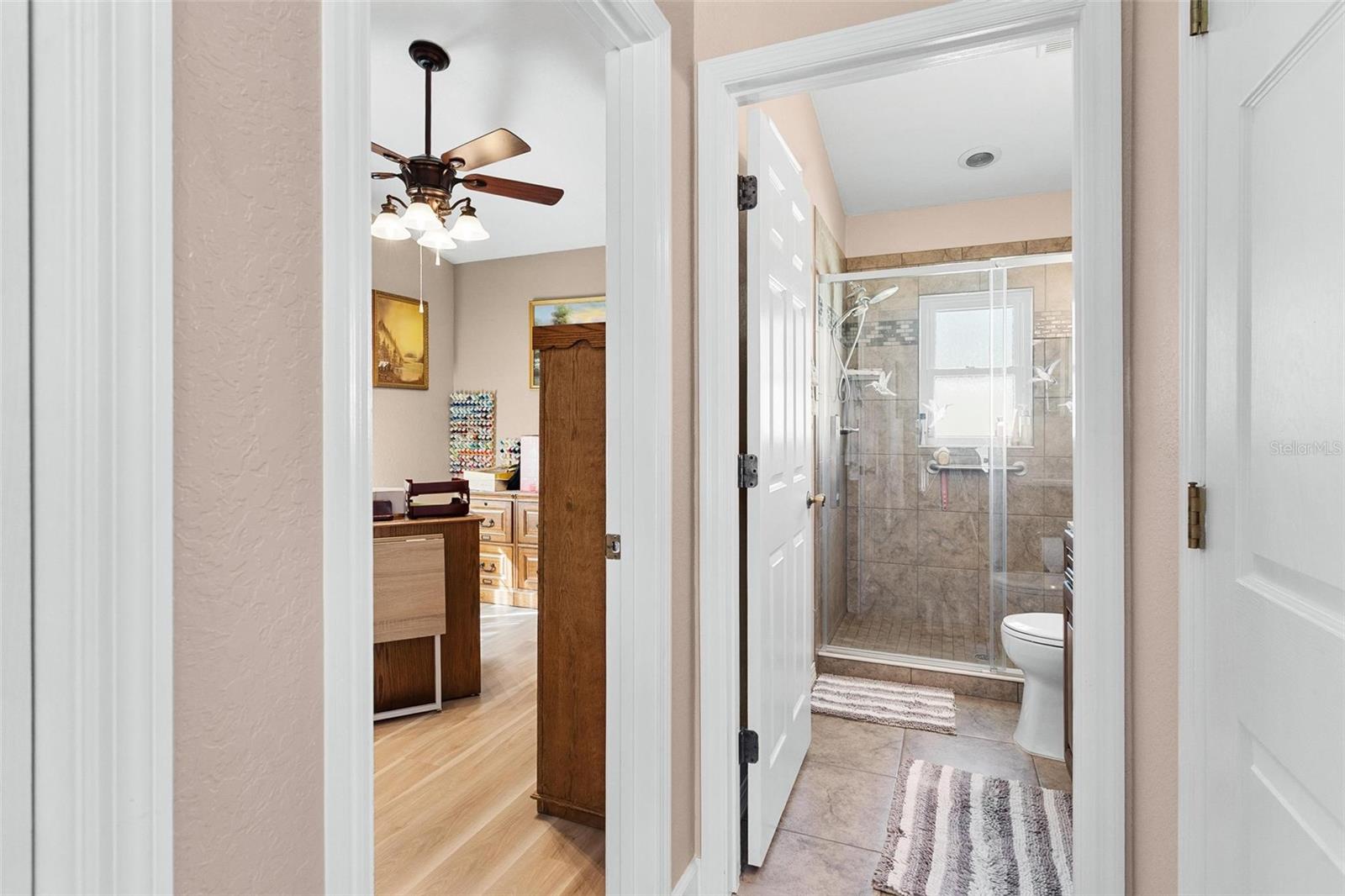 Listing photo id 53 for 450 55th Street