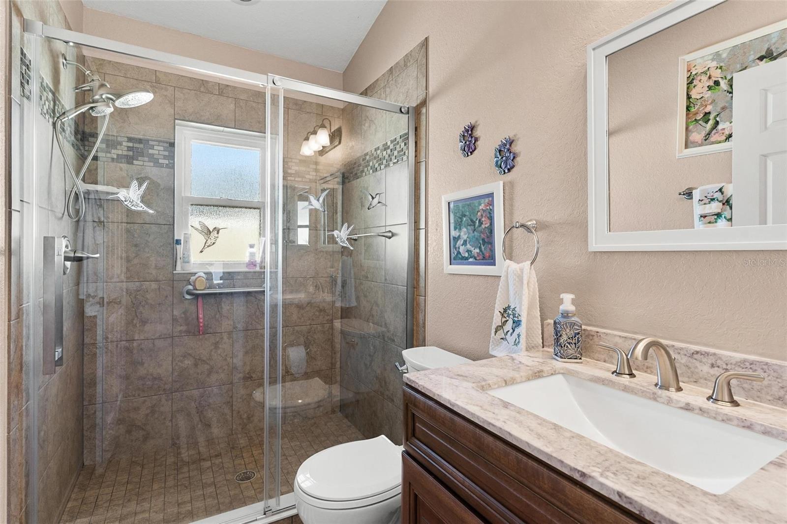 Listing photo id 54 for 450 55th Street