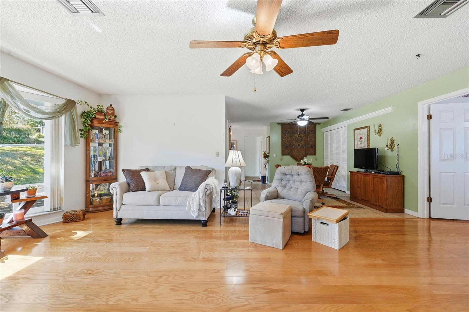 Image 19 of 28 For 58 Townhill Drive