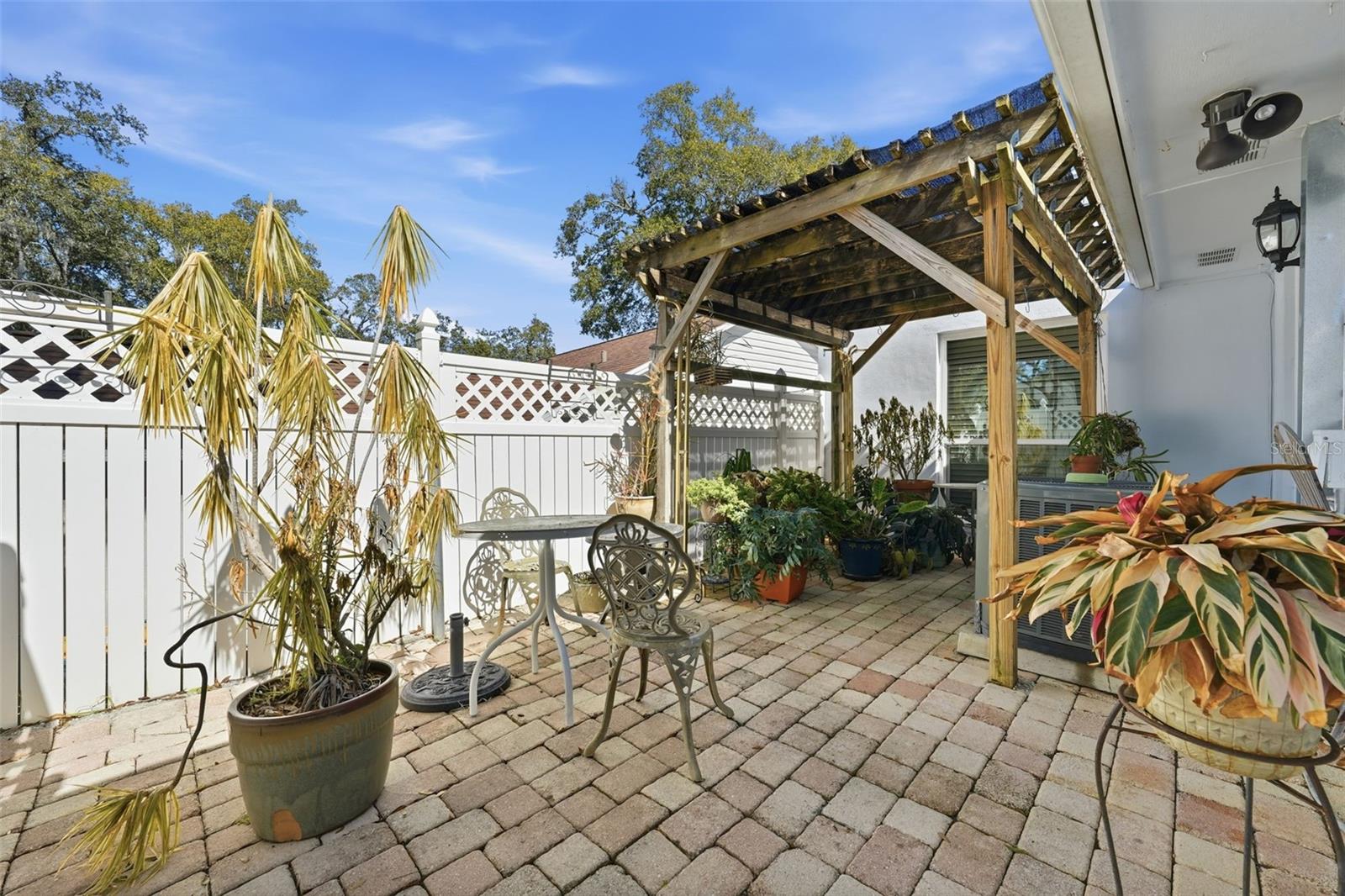 Image 7 of 28 For 58 Townhill Drive