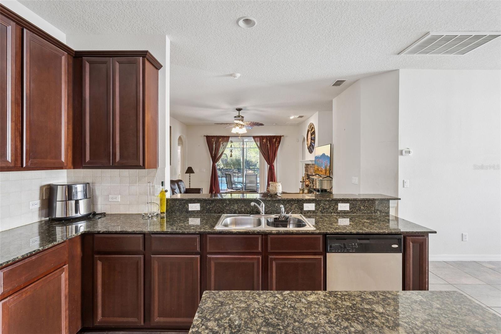 Image 15 of 66 For 30337 Gidran Terrace