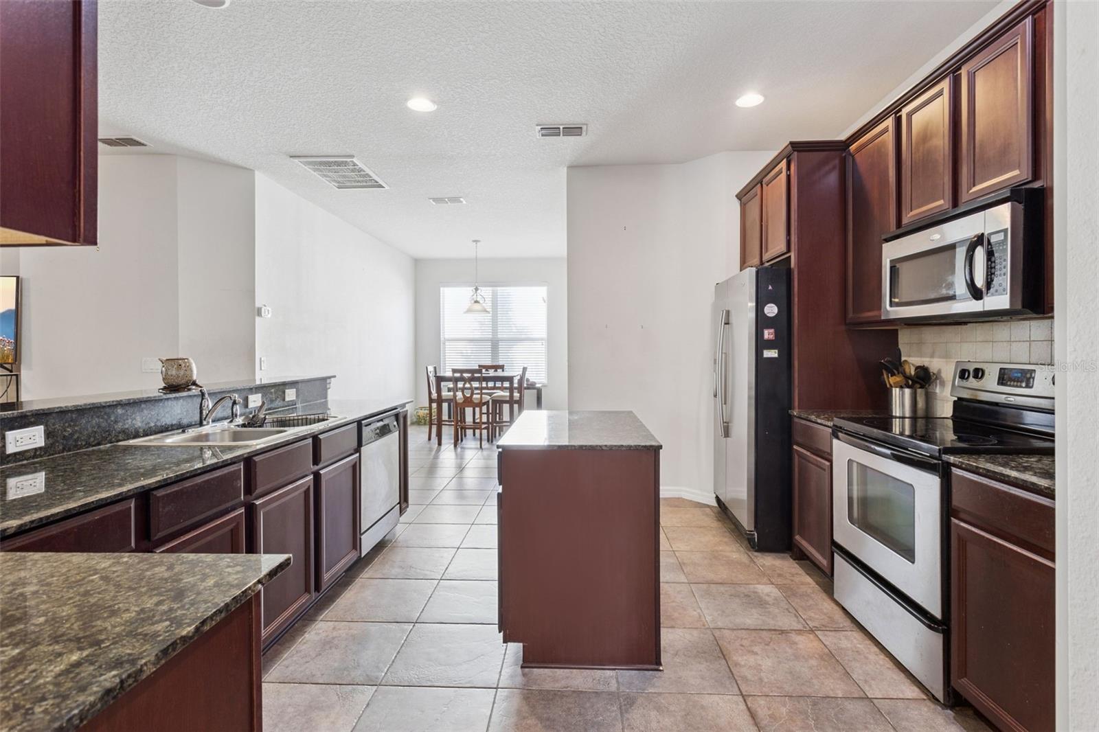 Image 16 of 66 For 30337 Gidran Terrace