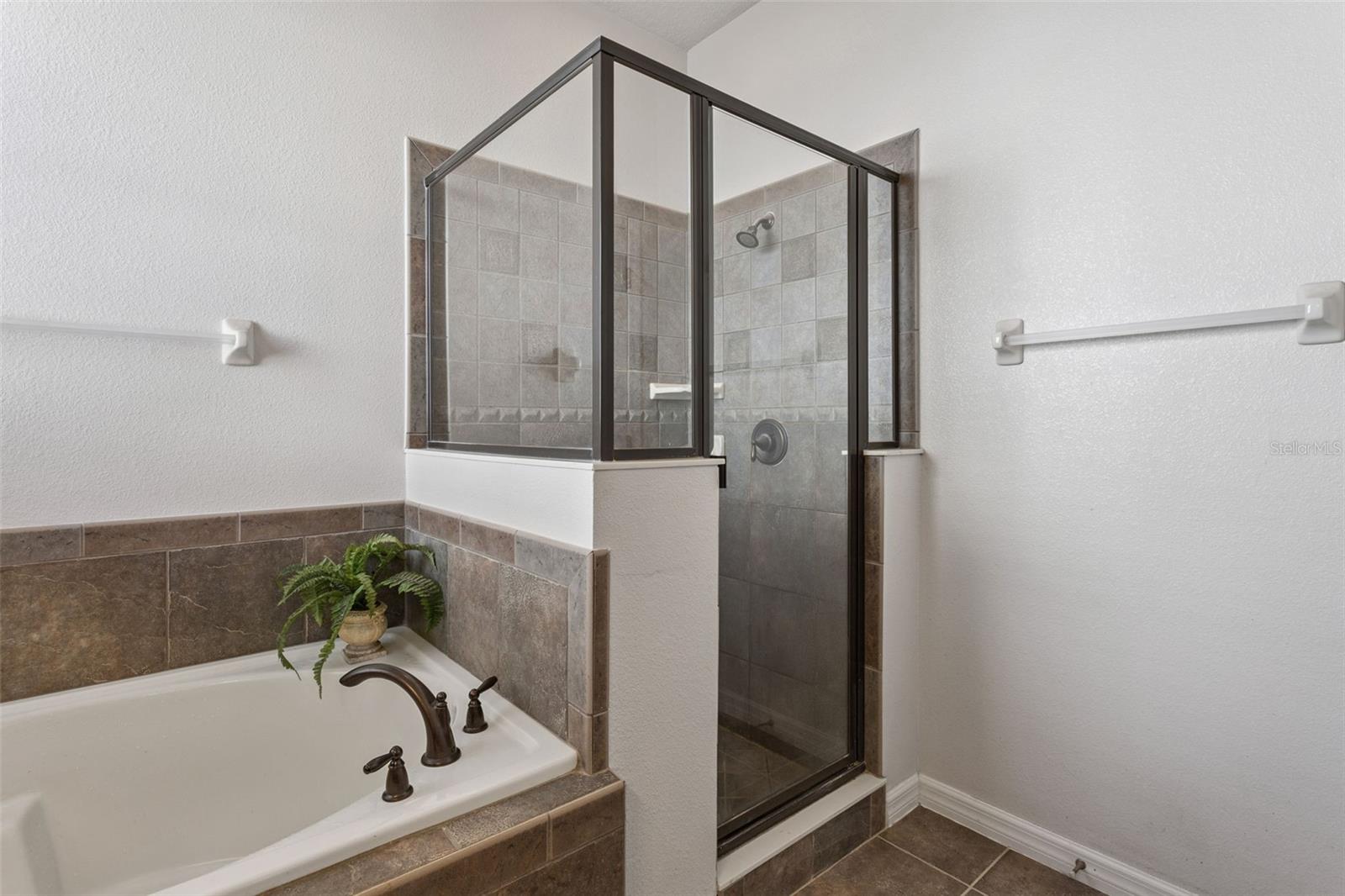 Image 25 of 66 For 30337 Gidran Terrace