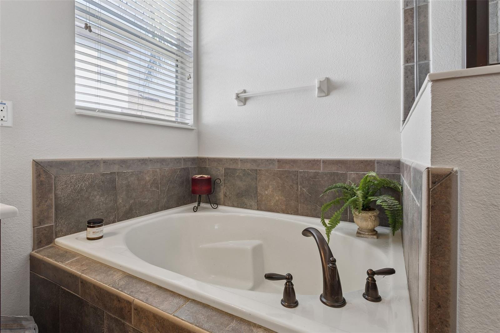 Image 26 of 66 For 30337 Gidran Terrace