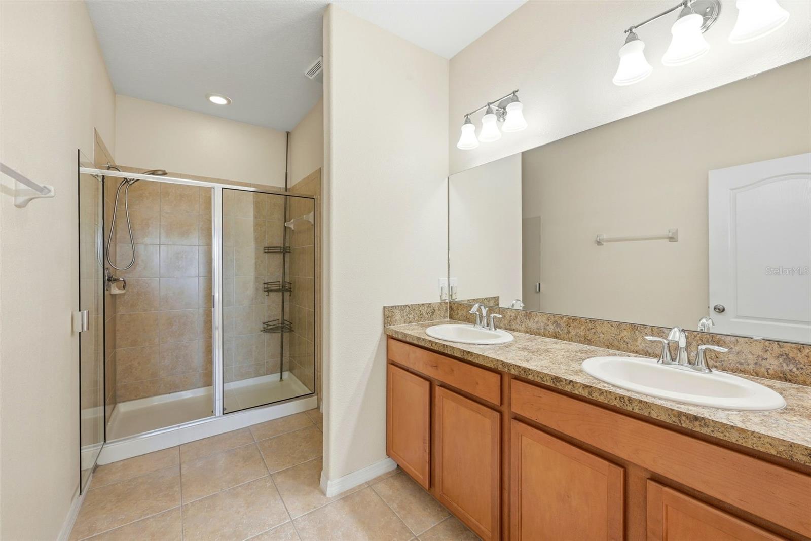 Image 29 of 57 For 3632 Solana Circle B