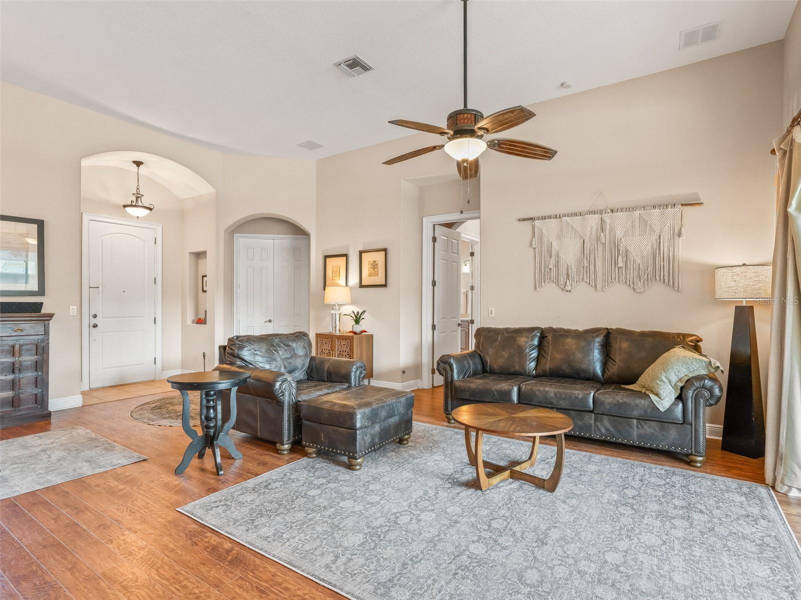 Image 10 of 46 For 5236 Island Terrace Court