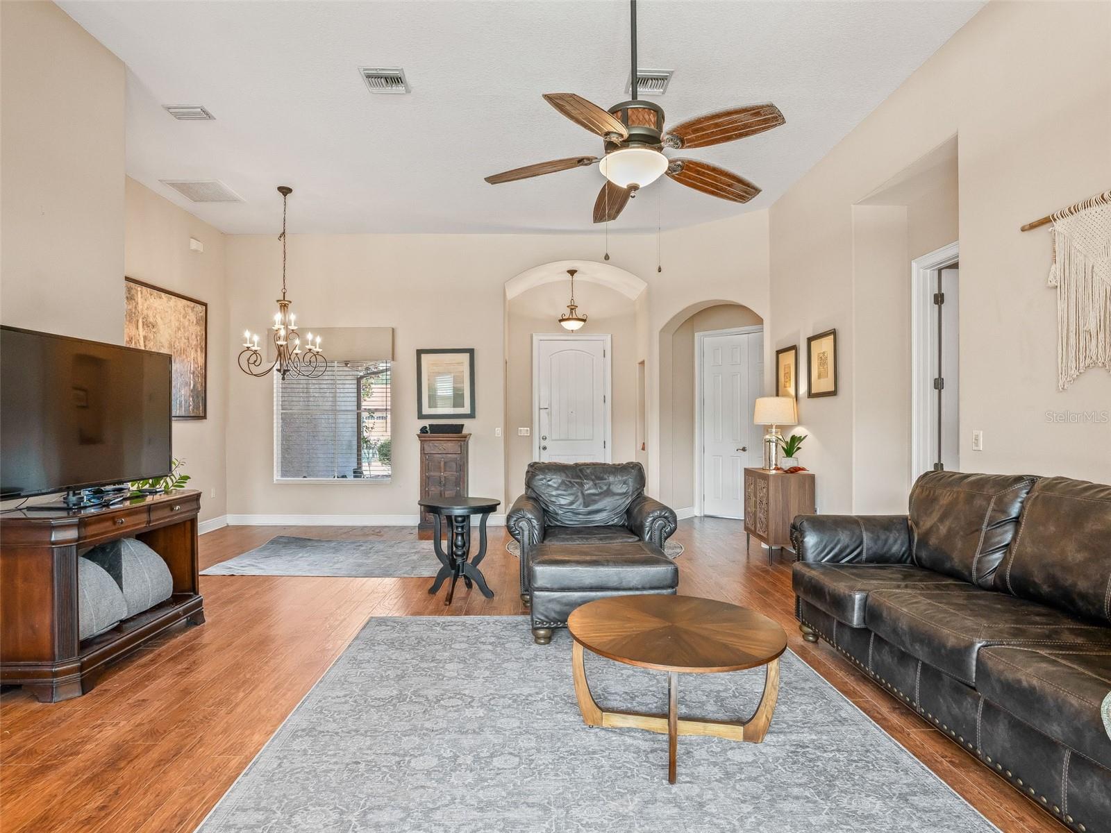 Image 11 of 46 For 5236 Island Terrace Court