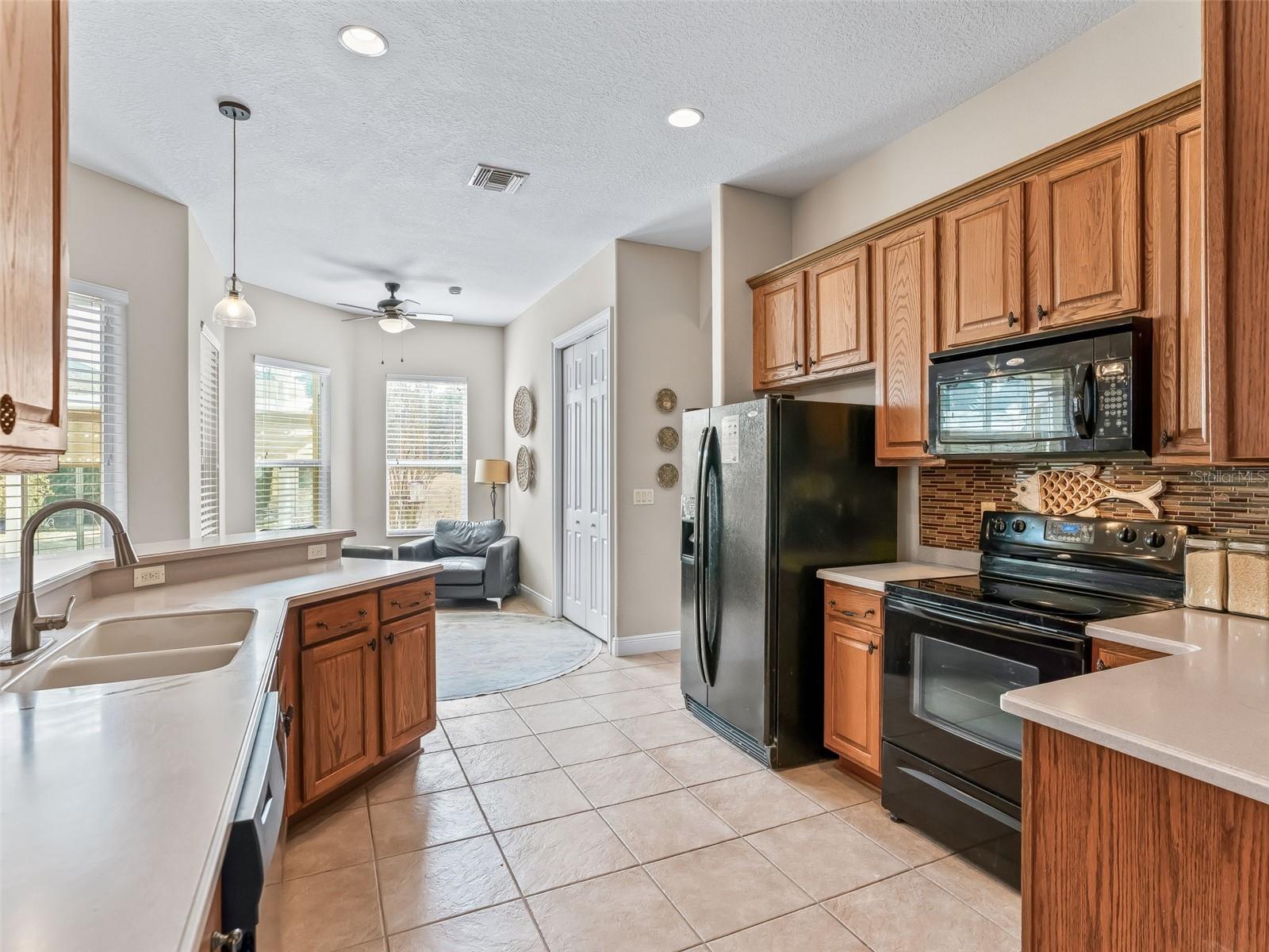 Image 19 of 46 For 5236 Island Terrace Court