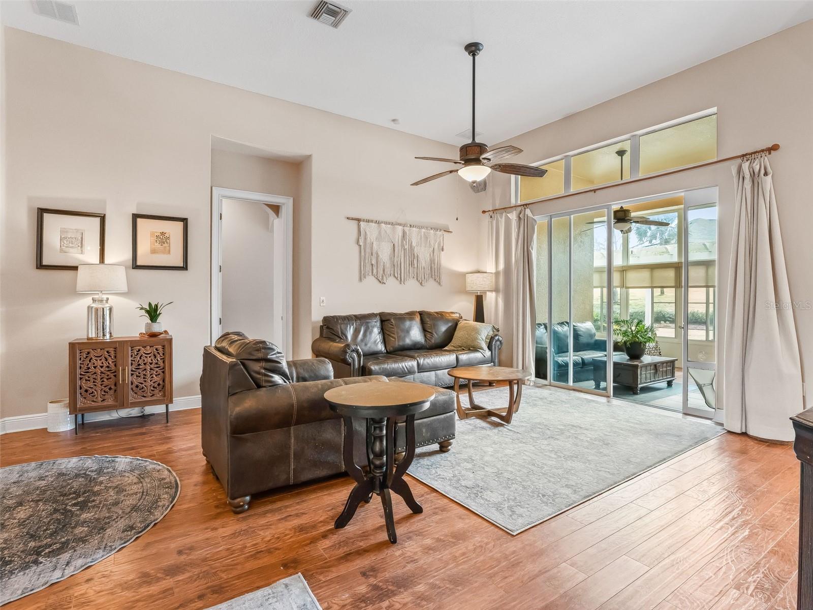 Image 8 of 46 For 5236 Island Terrace Court