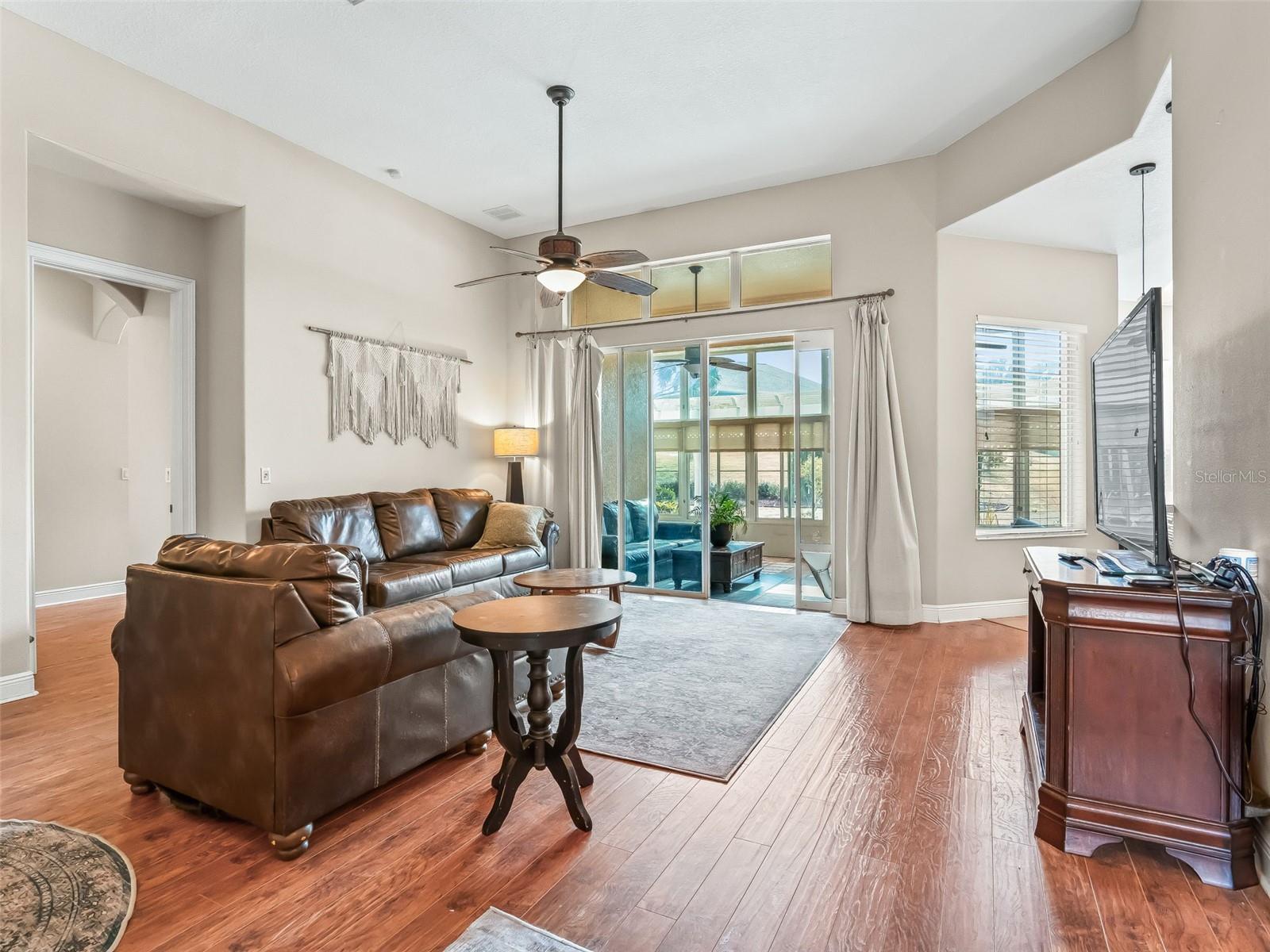 Image 9 of 46 For 5236 Island Terrace Court